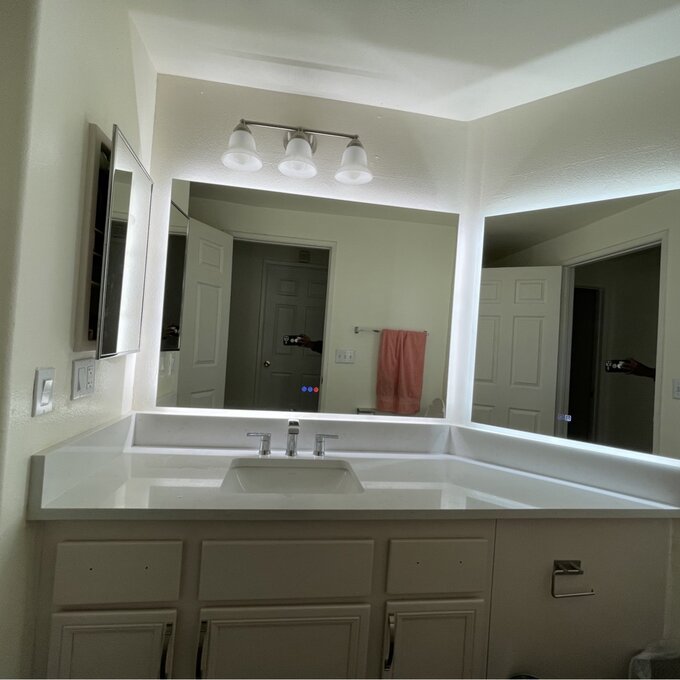 【Home Improvement】Bronson Rectangle LED Wall Mirror