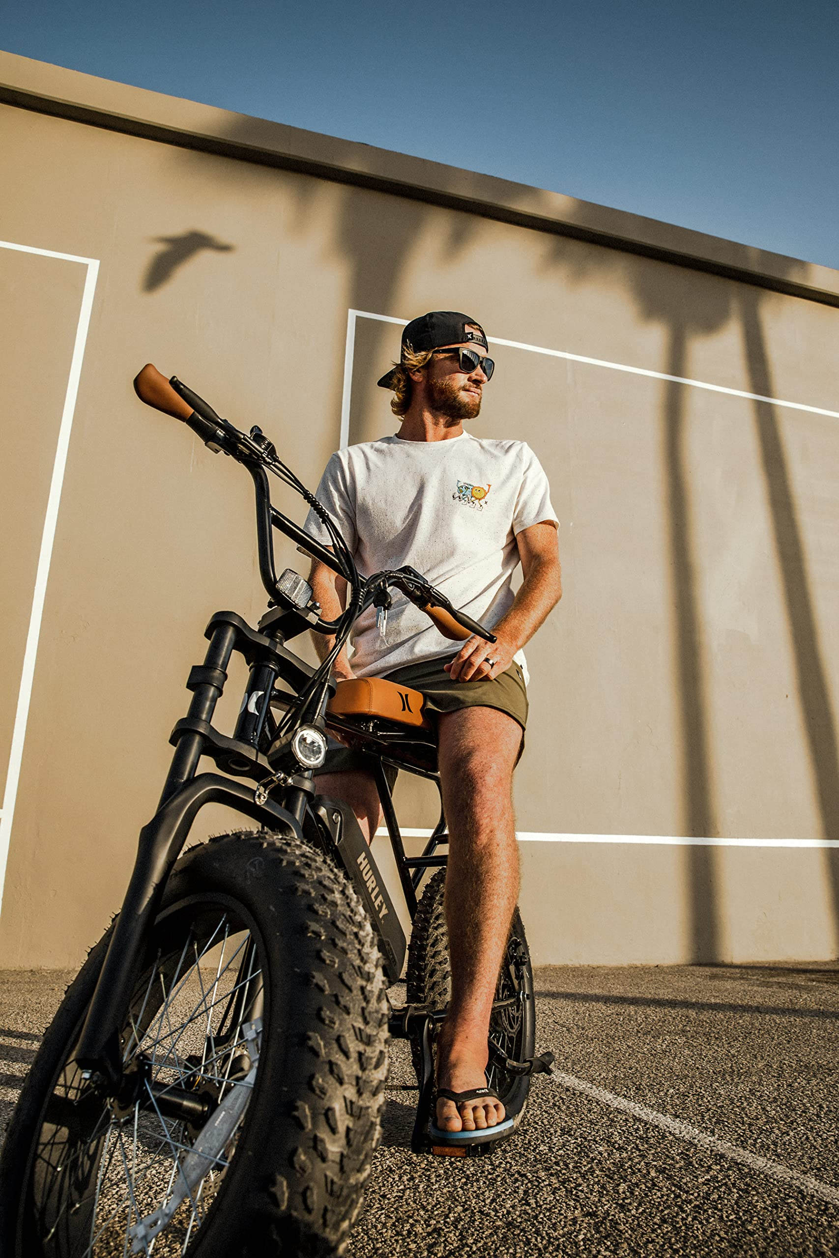 【Sports&Outdoors】Hurley Mini Swell Electric Bike, 4-Inch Wide Tires, Shimano 6-Speed E-Bike