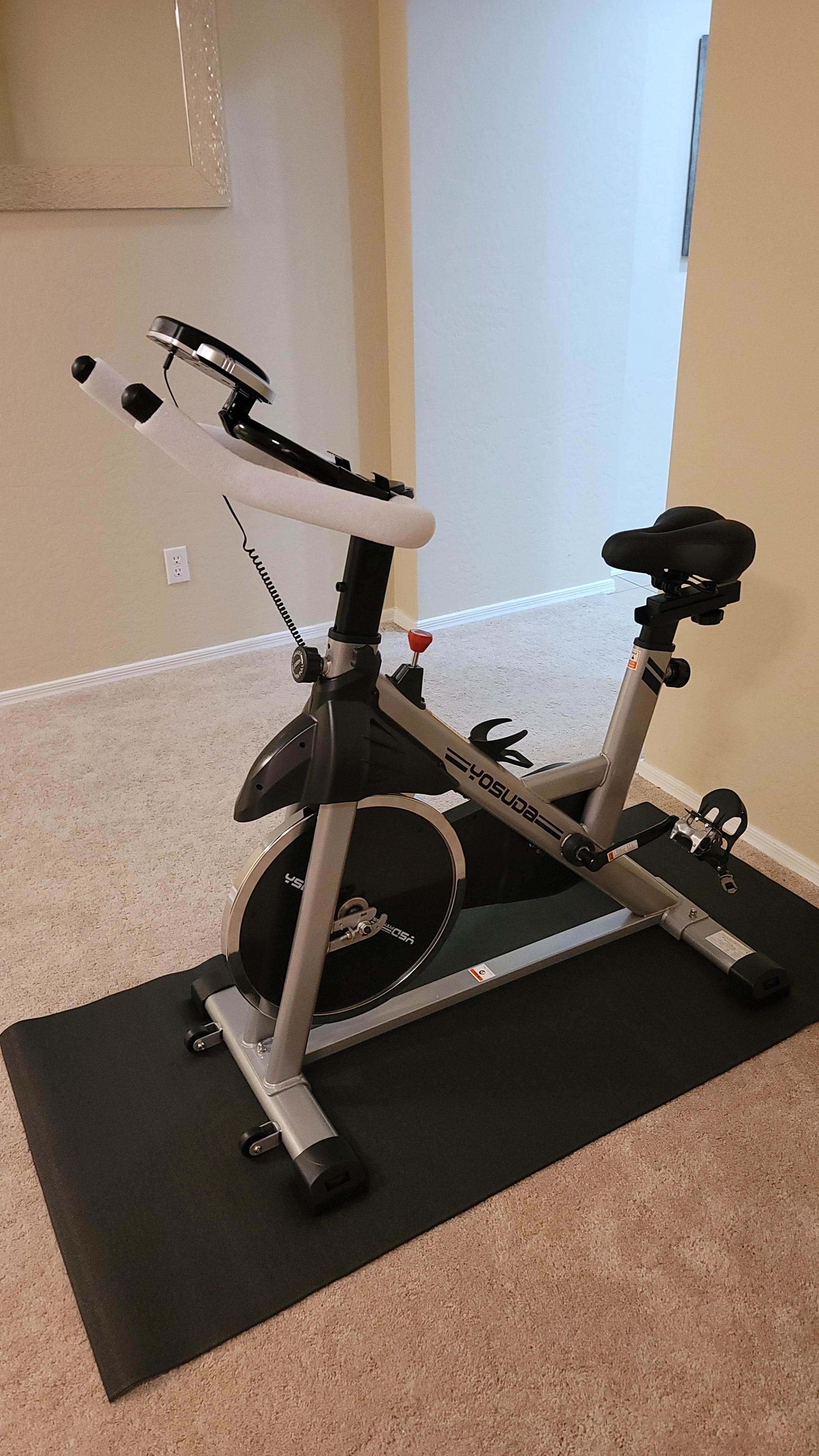 【Sports&Outdoors】Indoor Cycling Bike Stationary Bike - Cycle Bike with Ipad Mount & Comfortable Seat Cushion