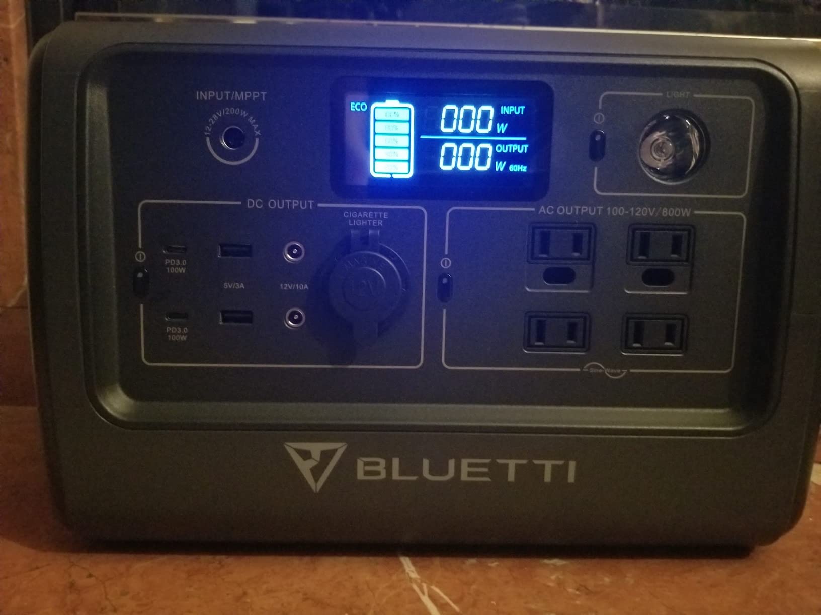 【Appliances】BLUETTI Portable Power Station EB70S, 716Wh LiFePO4 Battery Backup w/ 4 800W AC Outlets (1,400W Peak)