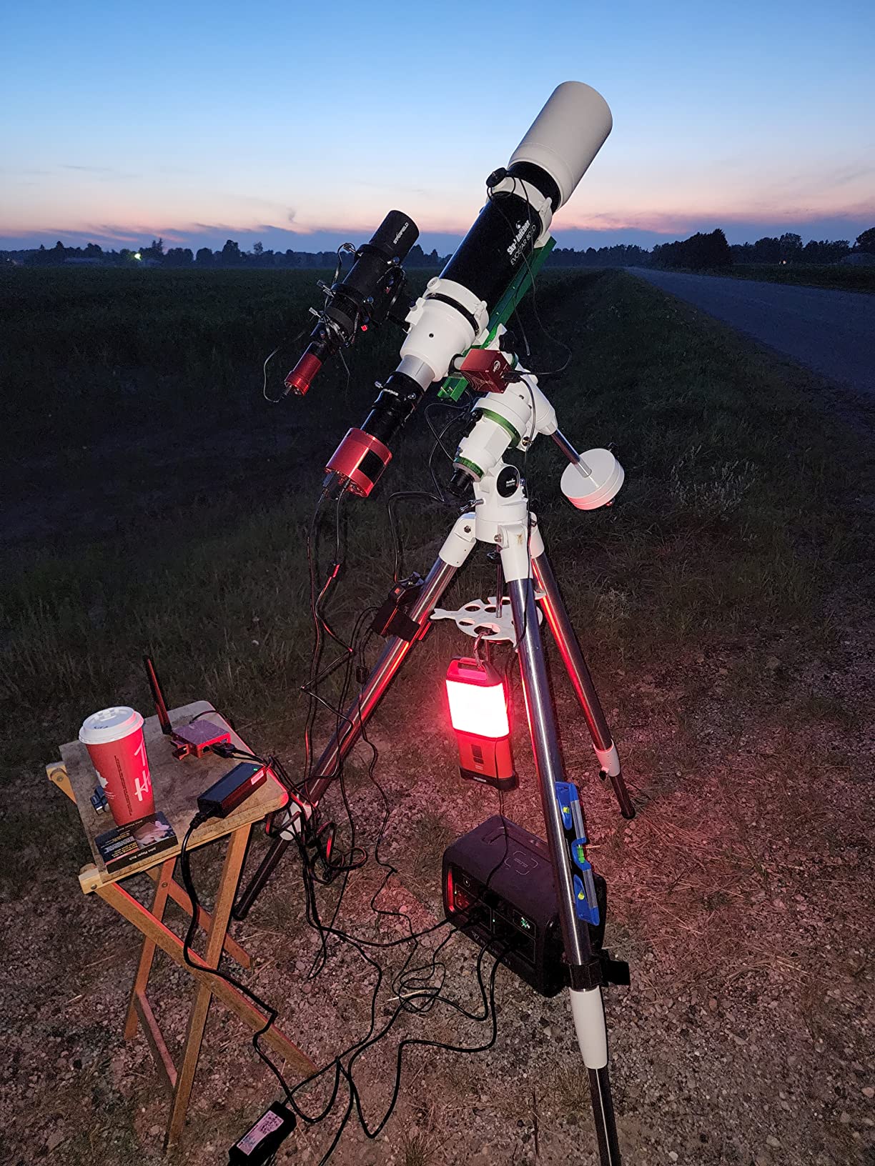 【Appliances】BLUETTI Portable Power Station EB70S, 716Wh LiFePO4 Battery Backup w/ 4 800W AC Outlets (1,400W Peak)