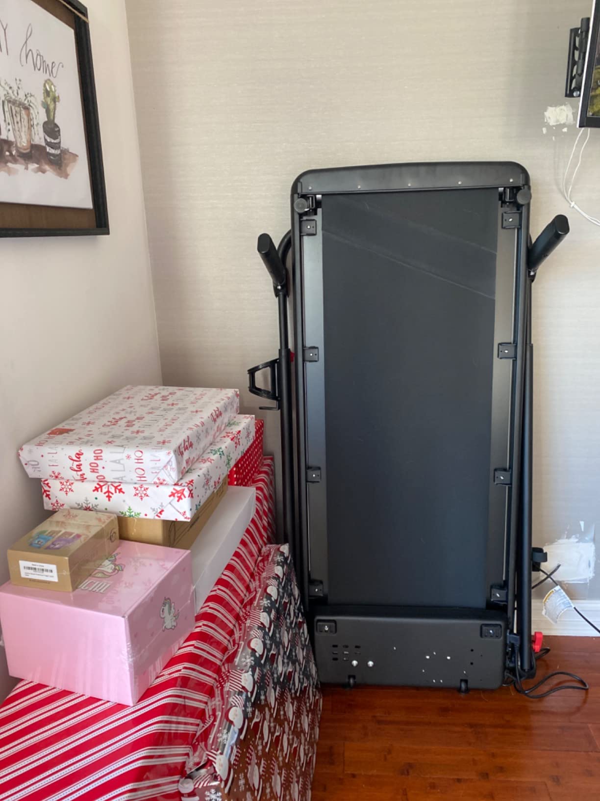 Treadmills for Home 1017EB , Max 2.5HP 300 LBS Capacity Folding Treadmill