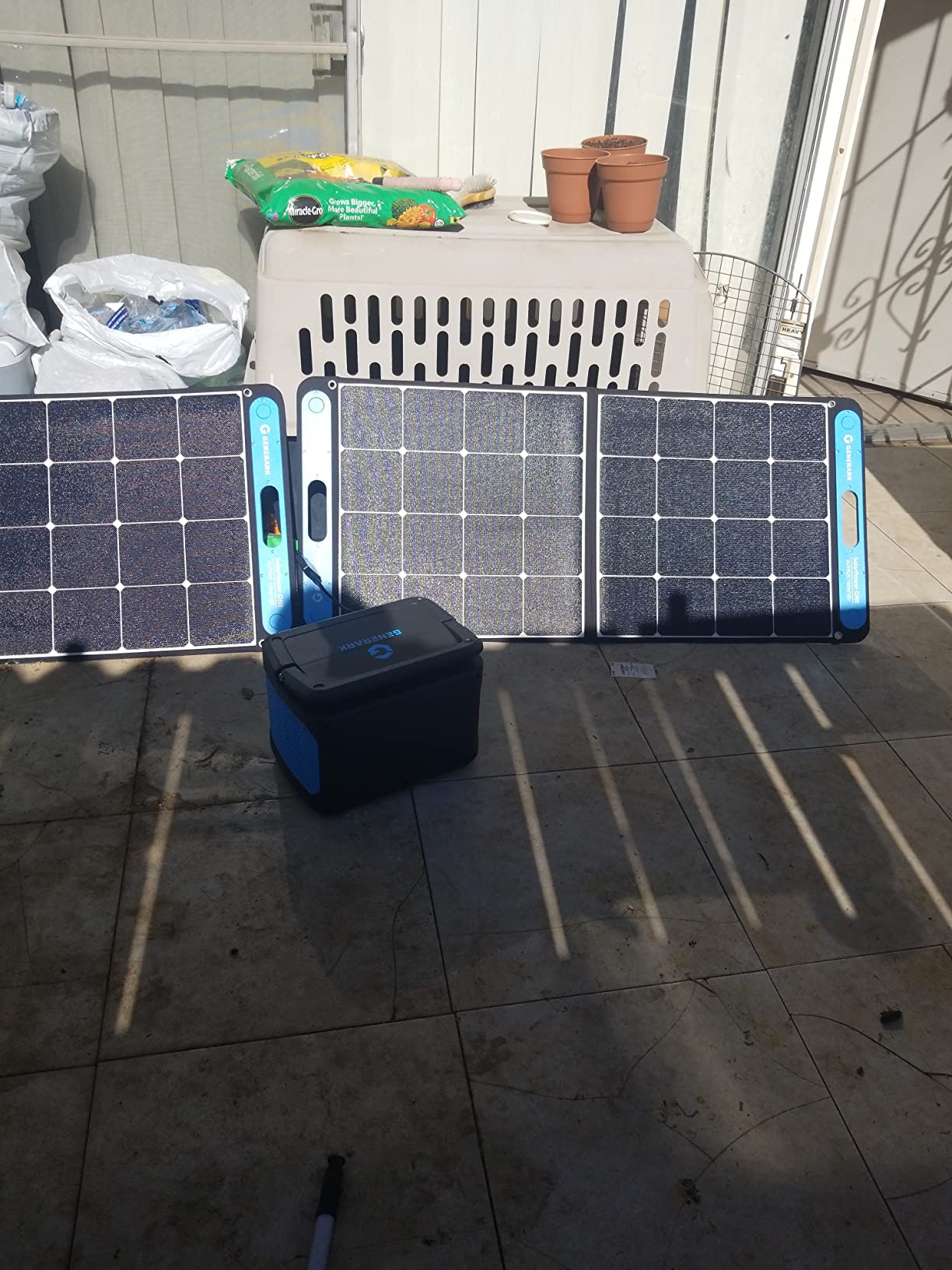 【Appliances】Geneverse 1002Wh (1x2) Solar Generator Bundle: 1X HomePower ONE Portable Power Station + 2X Solar Panels