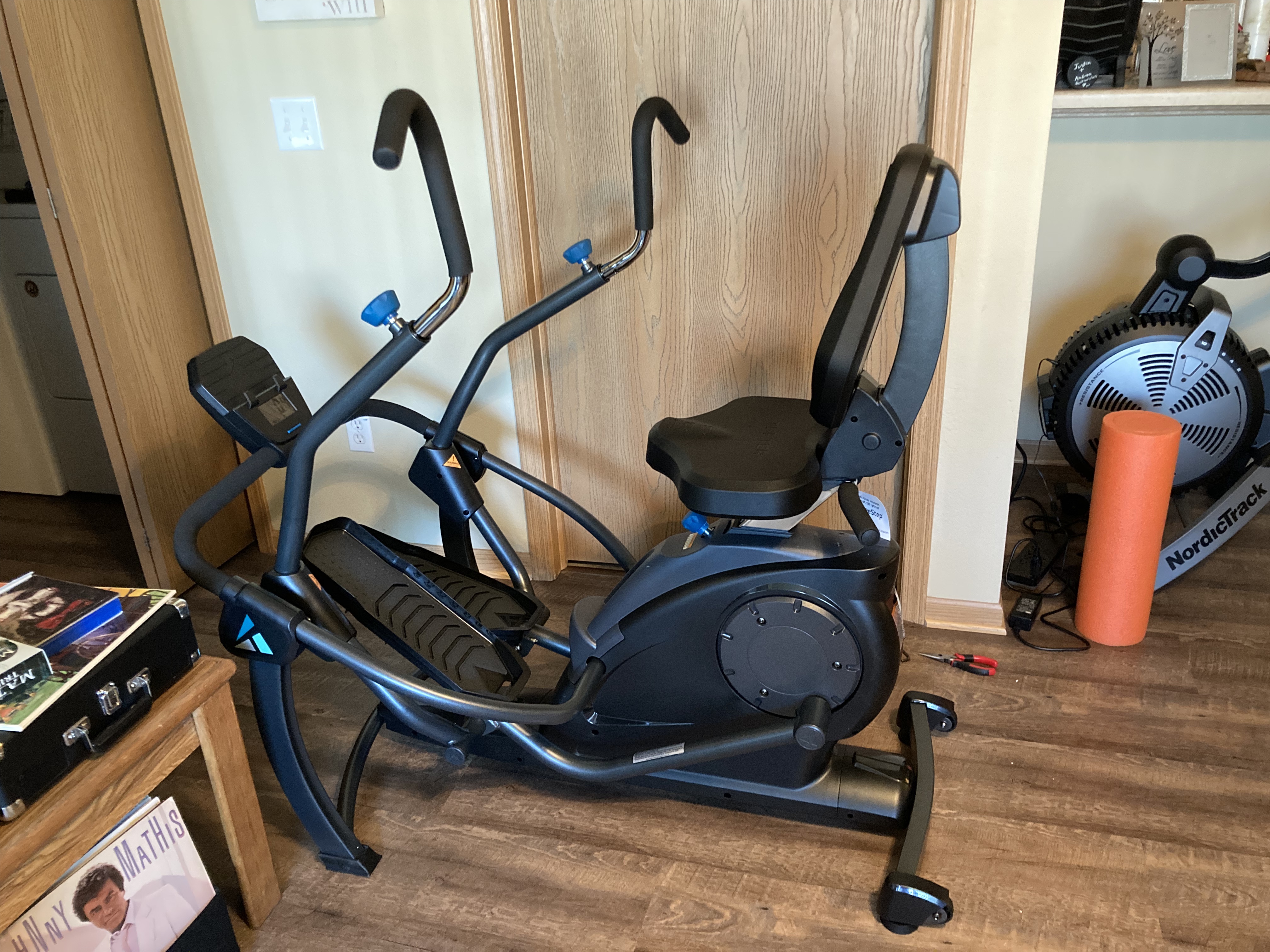 【Sports&Outdoors】Teeter FreeStep Recumbent Cross Trainer and Elliptical