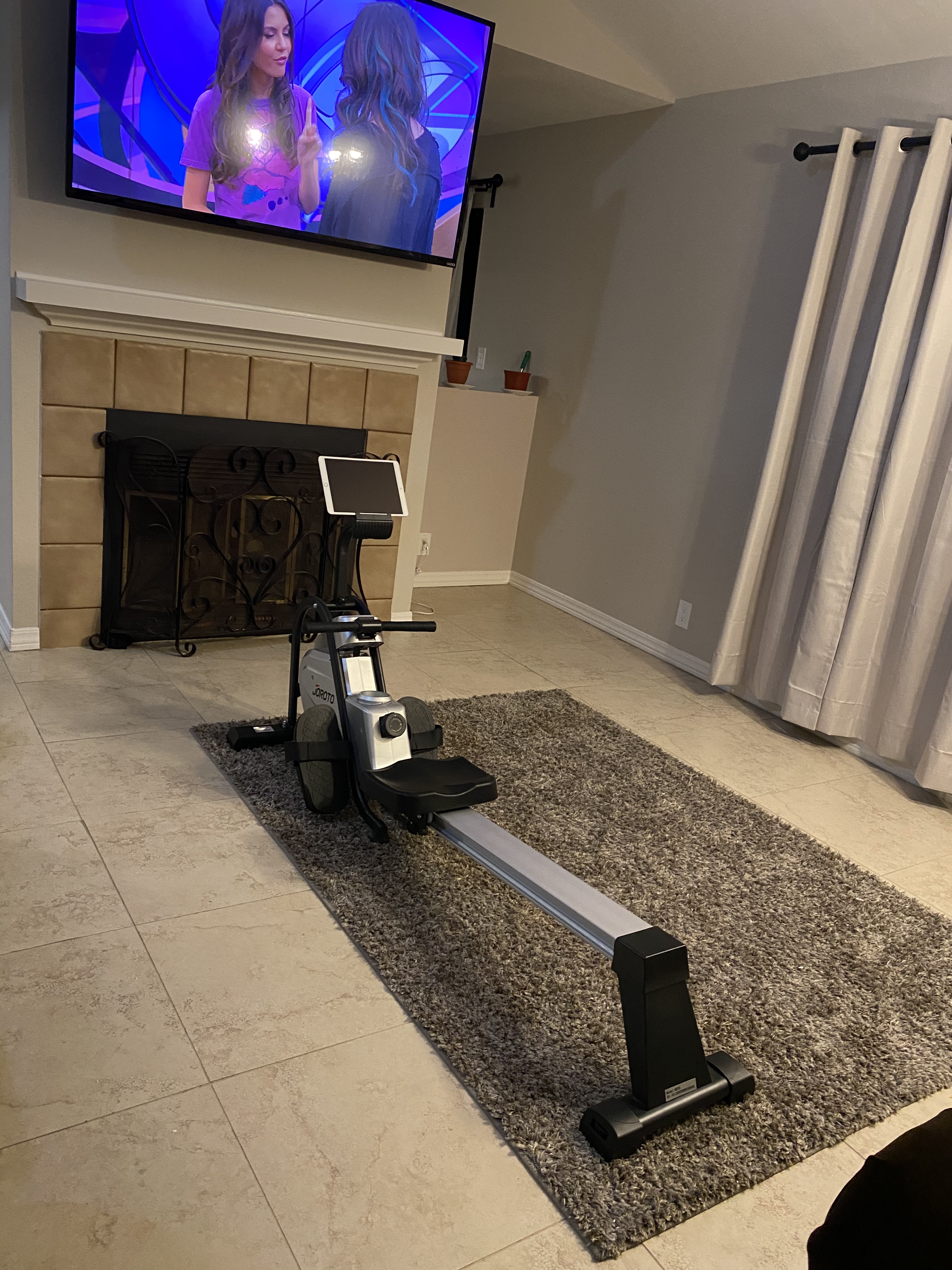 【Sports&Outdoors】Magnetic Rower Rowing Machine with LCD Display 300LB Weight Capacity Row Machine Exercise Rower