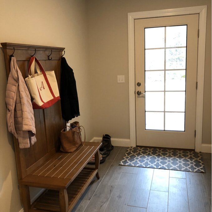 【Furniture】Bernnadette 40'' Wide Pine Solid Wood Hall Tree with Bench