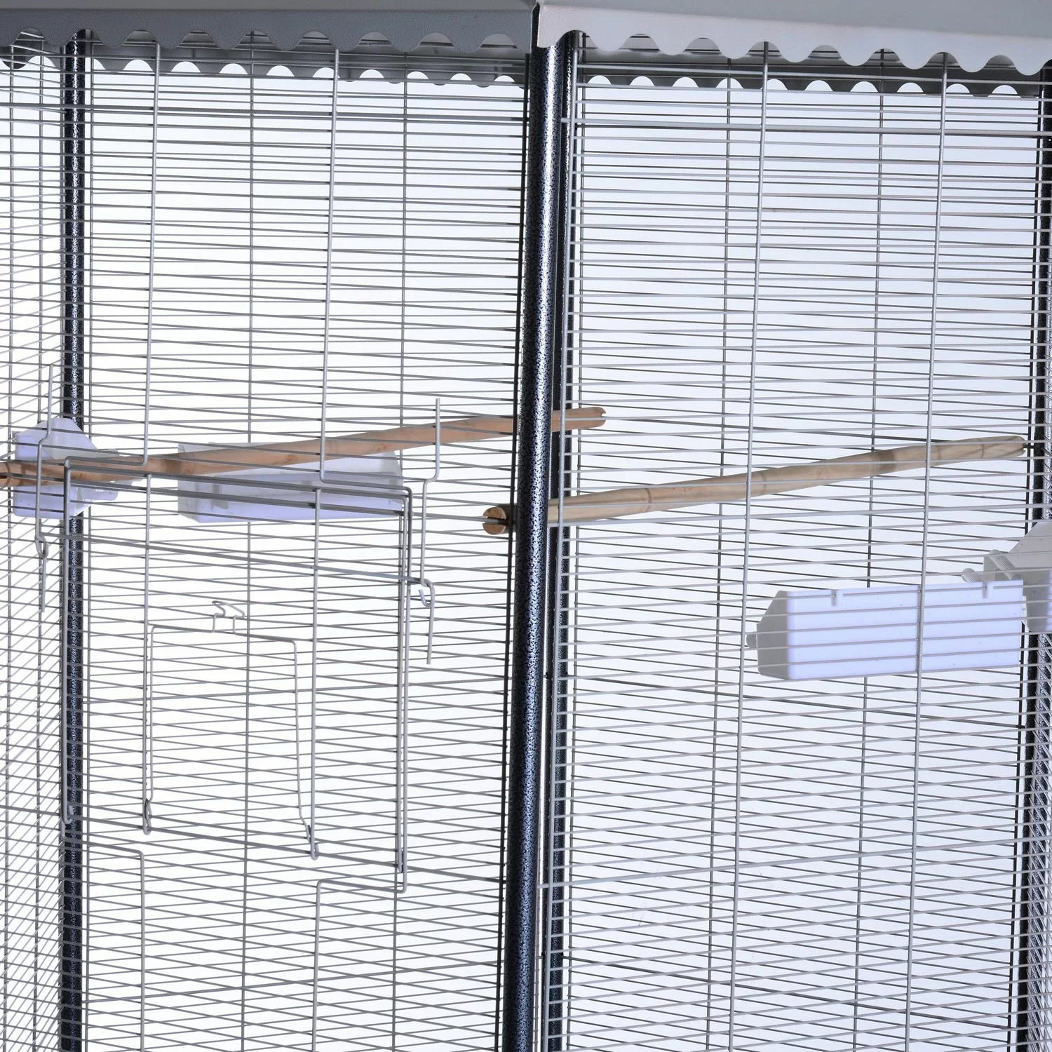 【Pet】Franconia 79'' Iron Pointed Top Flight Cage with Wheels