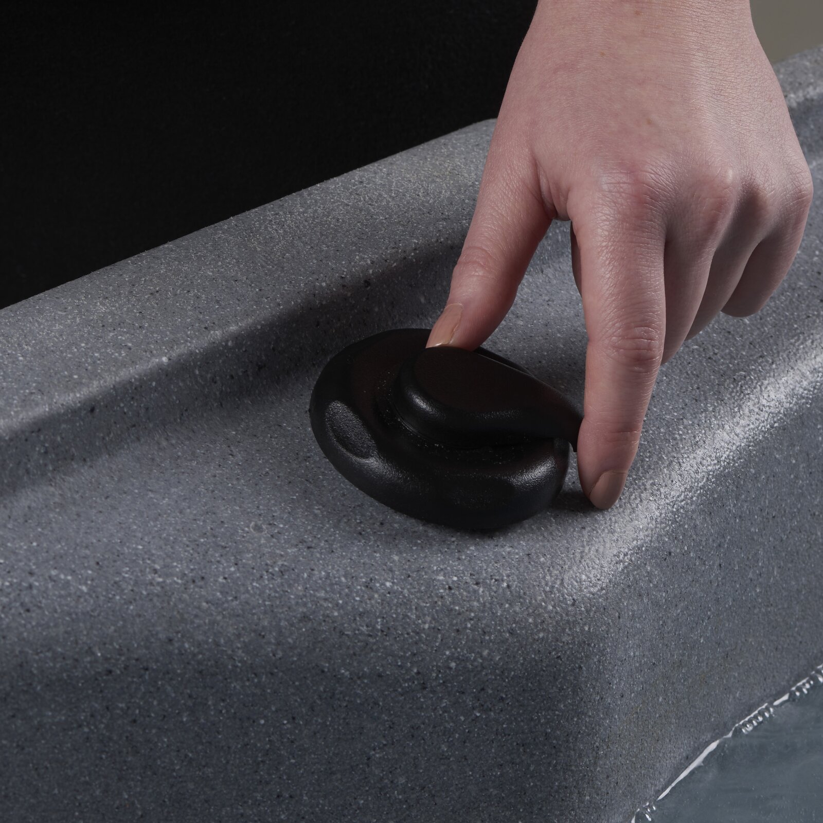 【Sports&Outdoors】Ohana Spas Soothe LS 6-Person 70 - Jet Square Hot Tub with Heater. Ozone and Ice Bucket