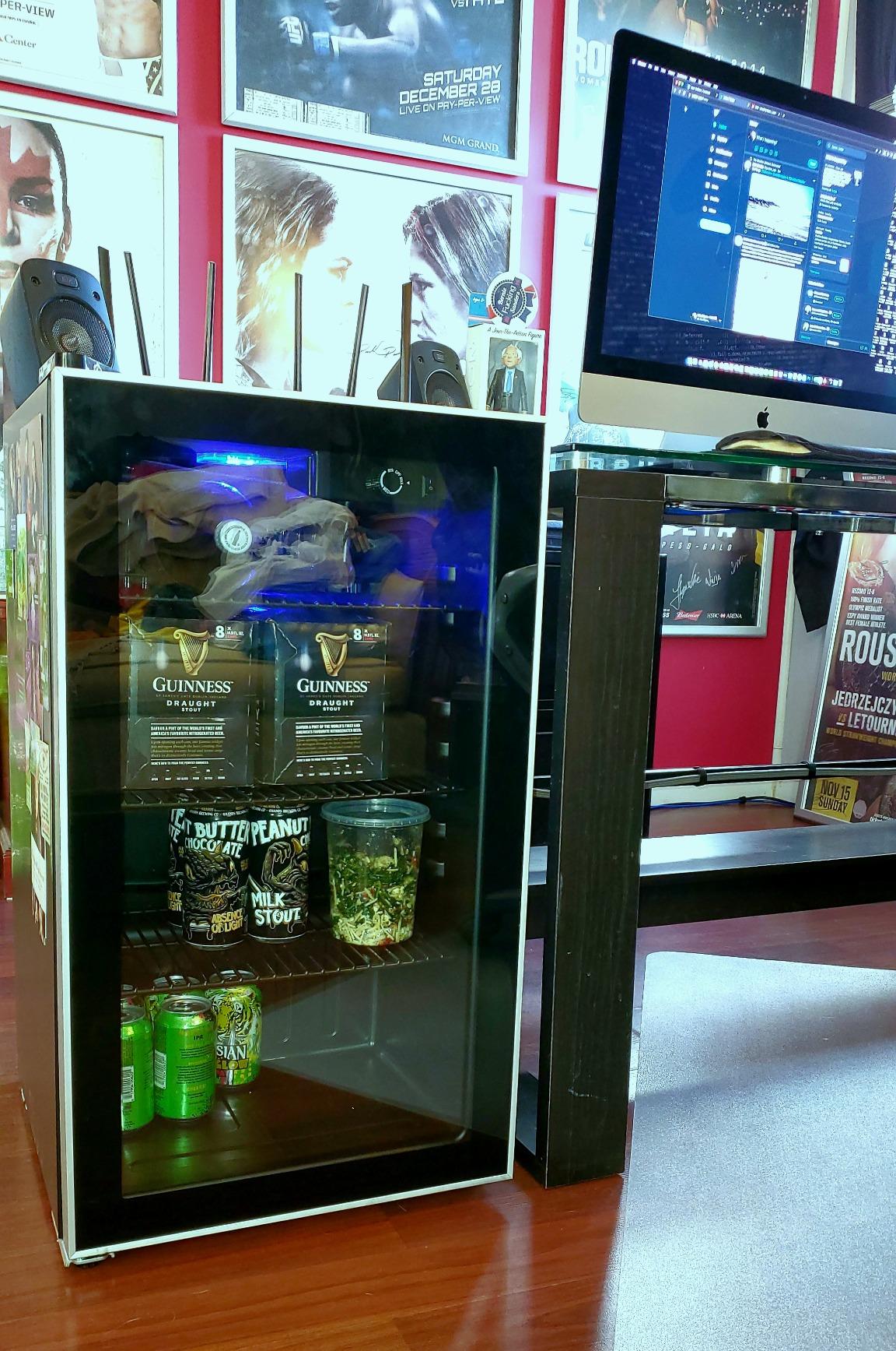 Antarctic Star 26 Bottle Wine Cooler/Cabinet Beverage Refrigerator Mini Wine Cellar Beer Soda