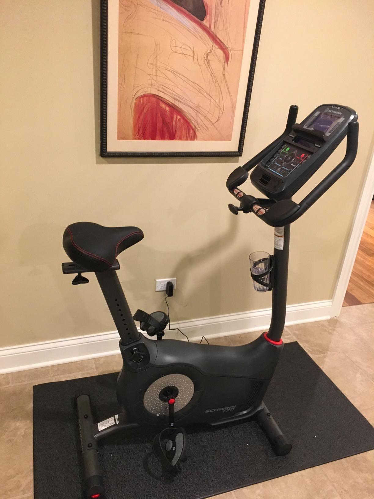 【Sports&Outdoors】Schwinn Upright Bike Series