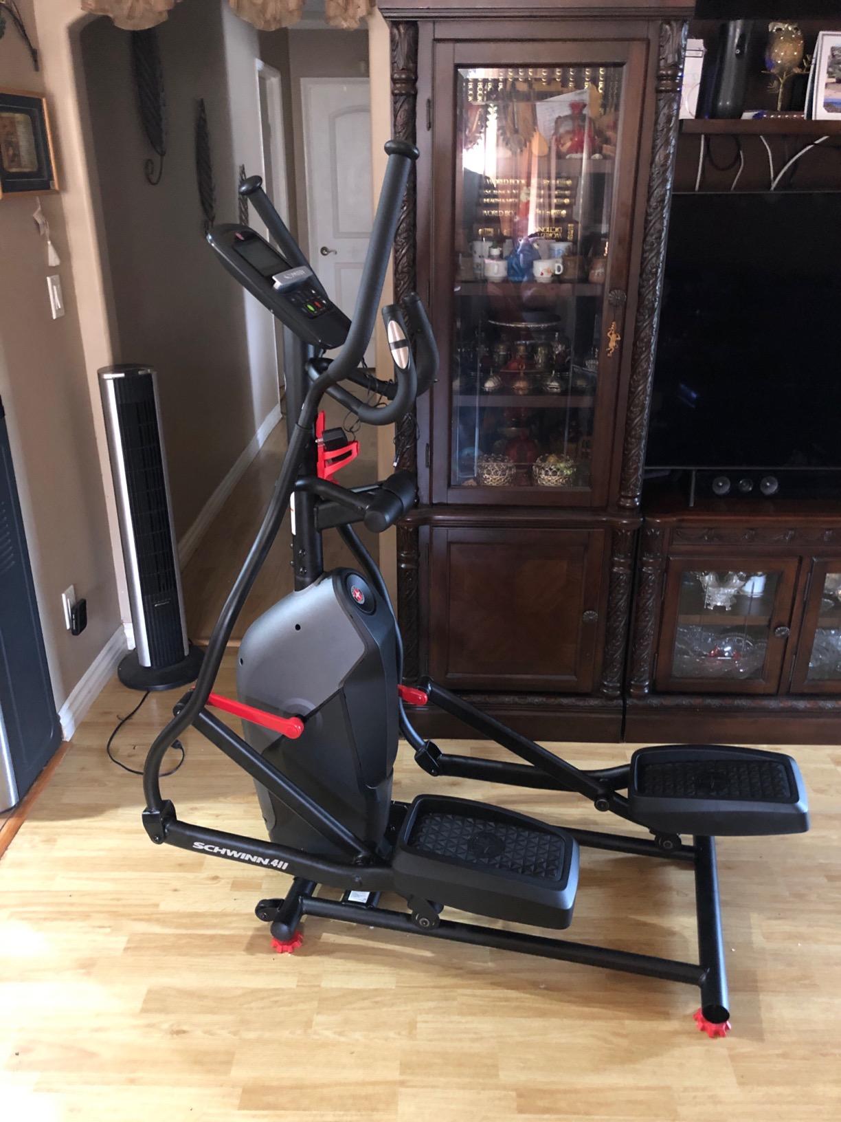 【Sports&Outdoors】SCHWINN Fitness 411 Compact Elliptical Machine