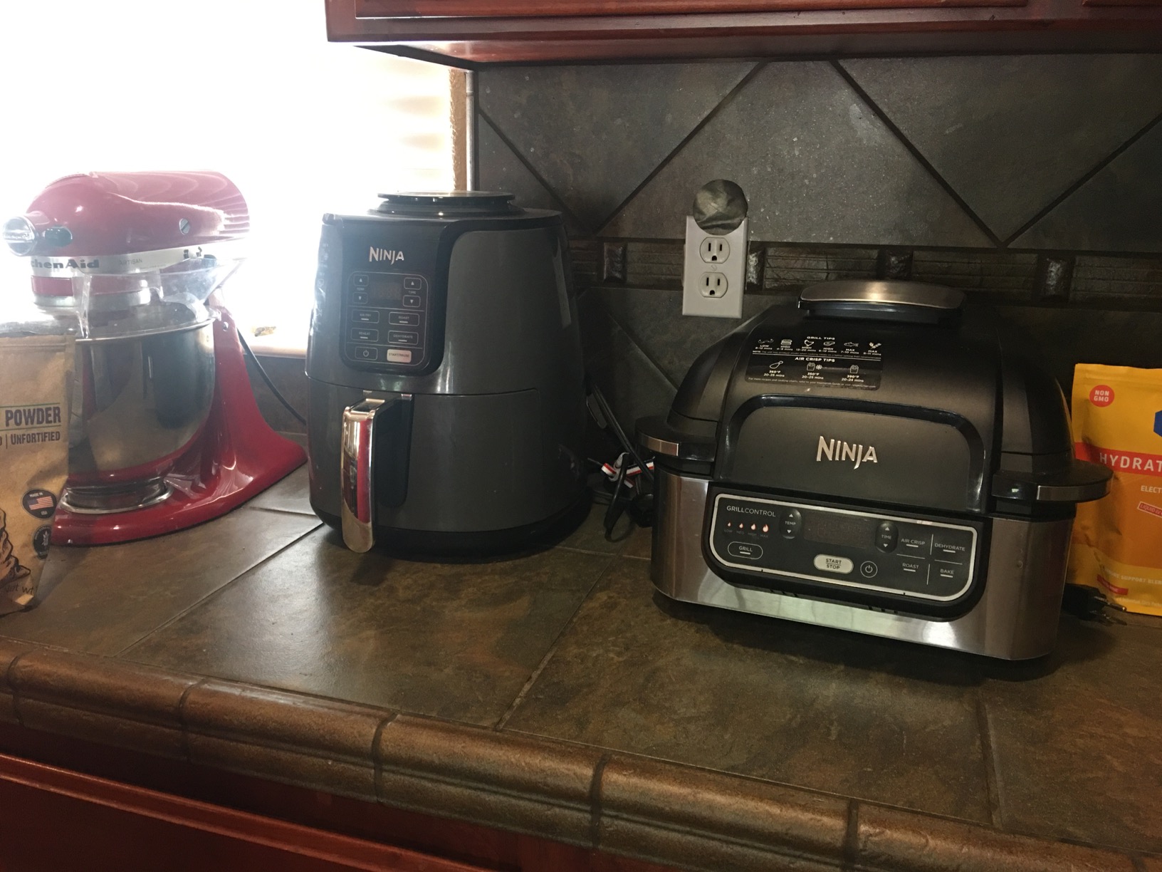 【Appliances】Ninja AG301 Foodi 5-in-1 Indoor Grill with Air Fry, Roast, Bake & Dehydrate