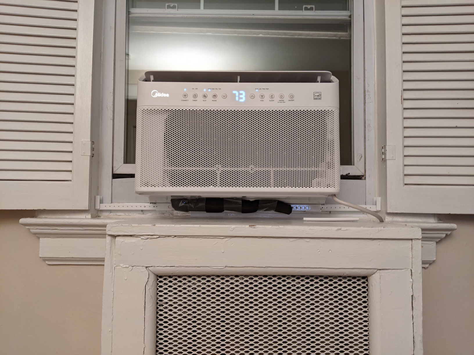 【Appliances】Midea 12,000 BTU U-Shaped Smart Inverter Window Air Conditioner–Cools up to 550 Sq. Ft.