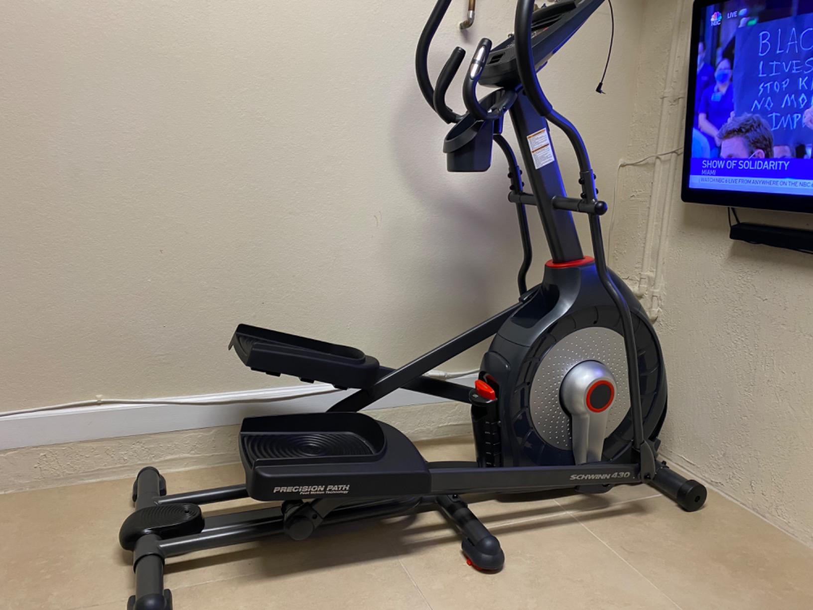 【Sports&Outdoors】Schwinn Fitness 430 Elliptical