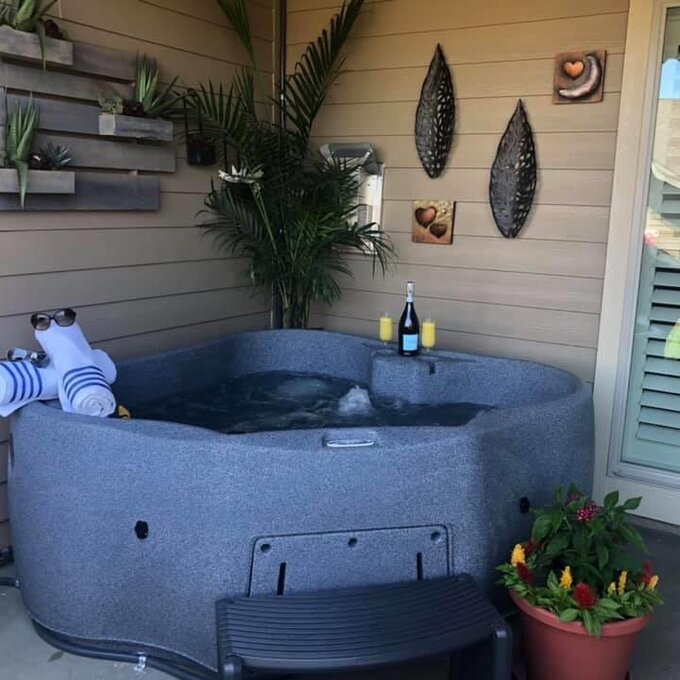 【Sports&Outdoors】Aquarest Spas, 2 - Person 20 - Jet Oval Plug And Play Hot Tub with Ozonator