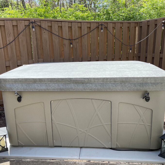 【Sports&Outdoors】Lifesmart Spas Lifesmart 5 - Person 28 - Jet Rectangular Plug & Play Hot Tub with Ozonator