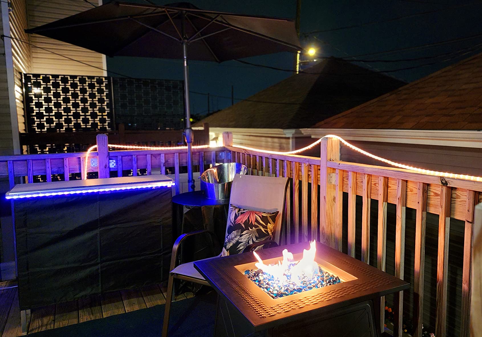 【Furniture】Folding Portable Party Bar w/Color-Changing LED Lights, Black & Hawaiian Bar Skirts & Storage Shelf