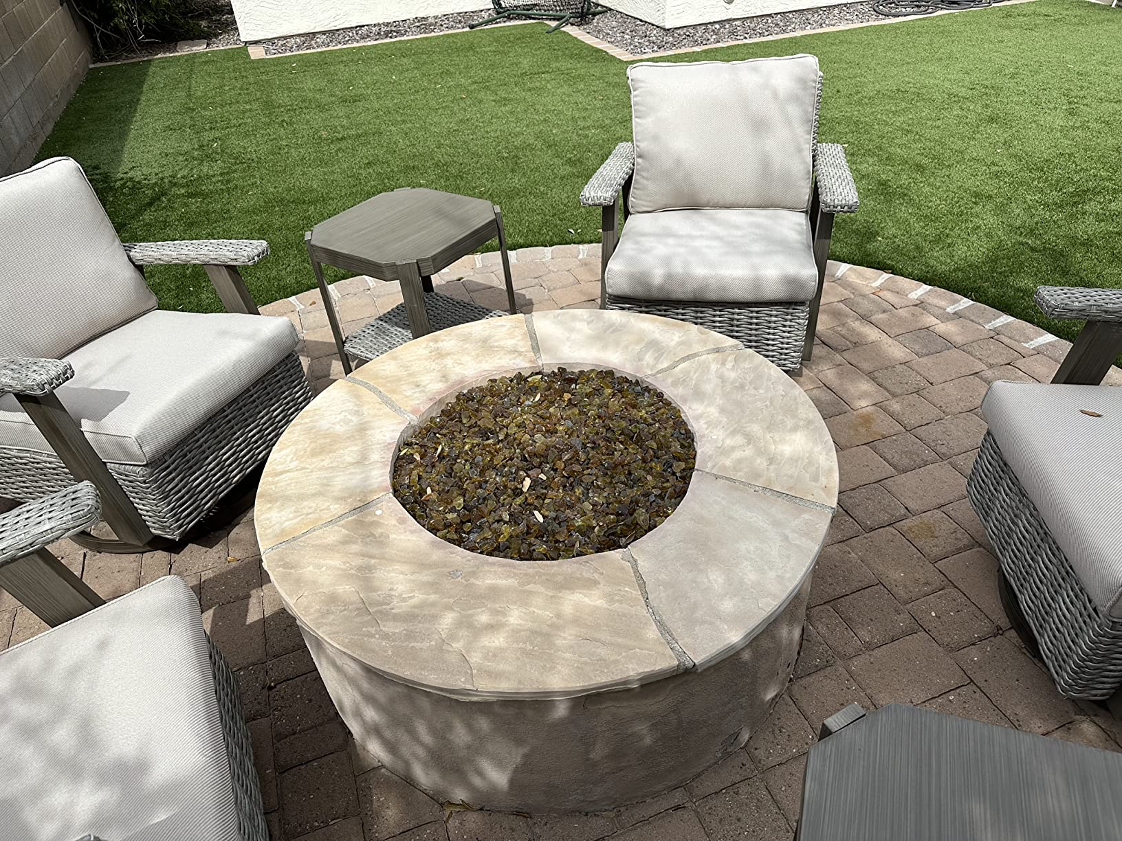 【Furniture】Outdoor Swivel Rocker Patio Chairs Sets of 2 and Matching Side Table - 3 Piece Wicker Patio Bistro Set