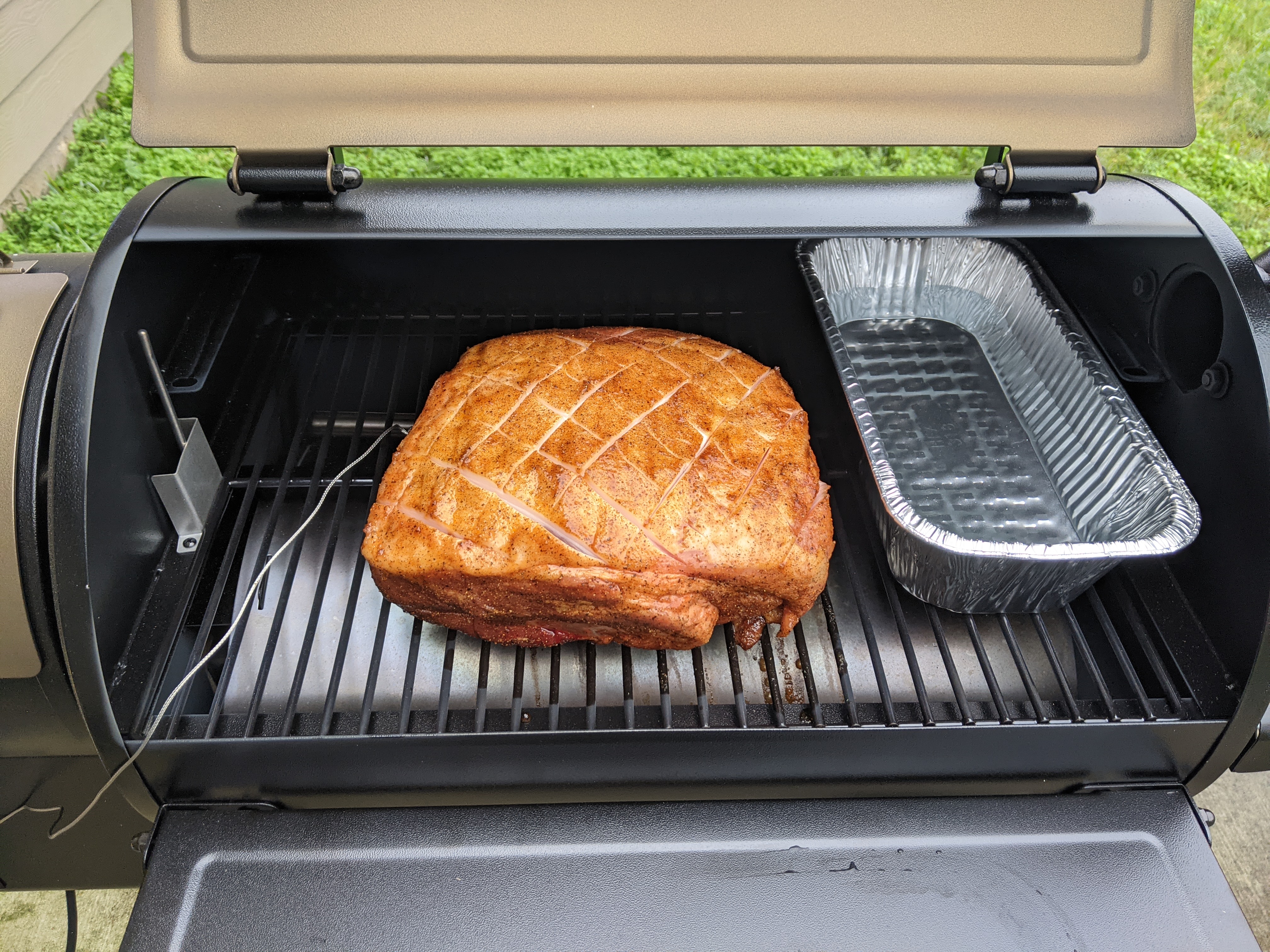 【Appliances】Wood Pellet Grill Smoker with Digital Controls, Cover, 700 sq. in. Cooking Area for Outdoor BBQ