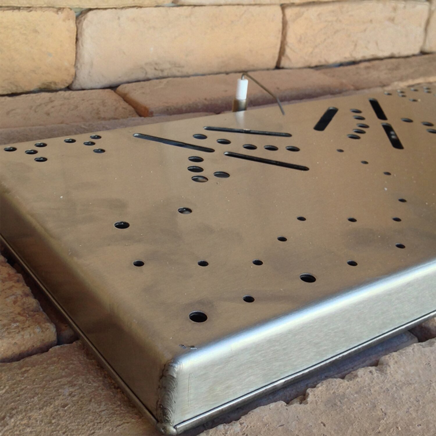 【Sports&Outdoors】82'' H Stone Veneer Outdoor Fireplace