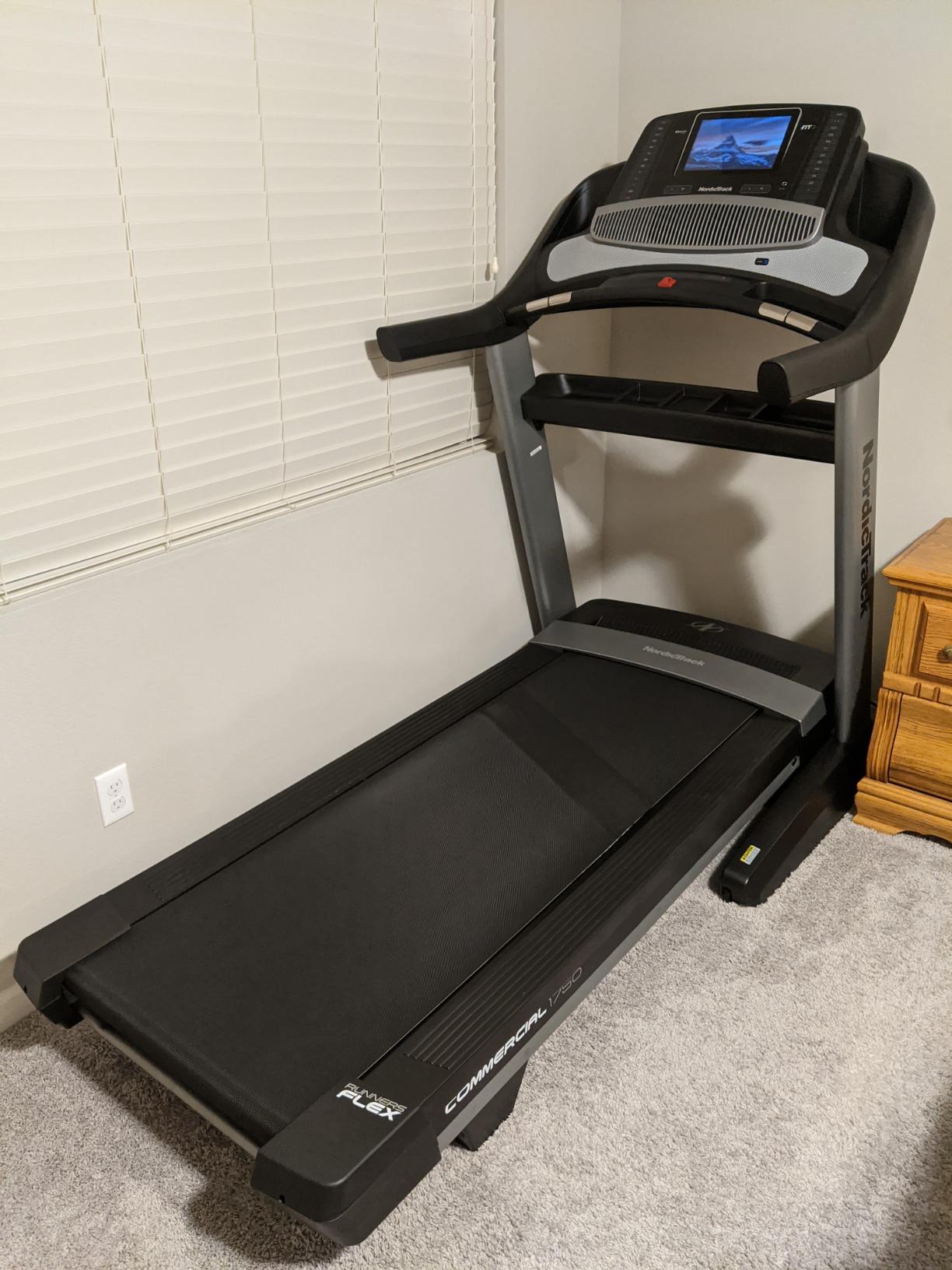 【Sports&Outdoors】NordicTrack Commercial Series + 30-Day iFit Membership