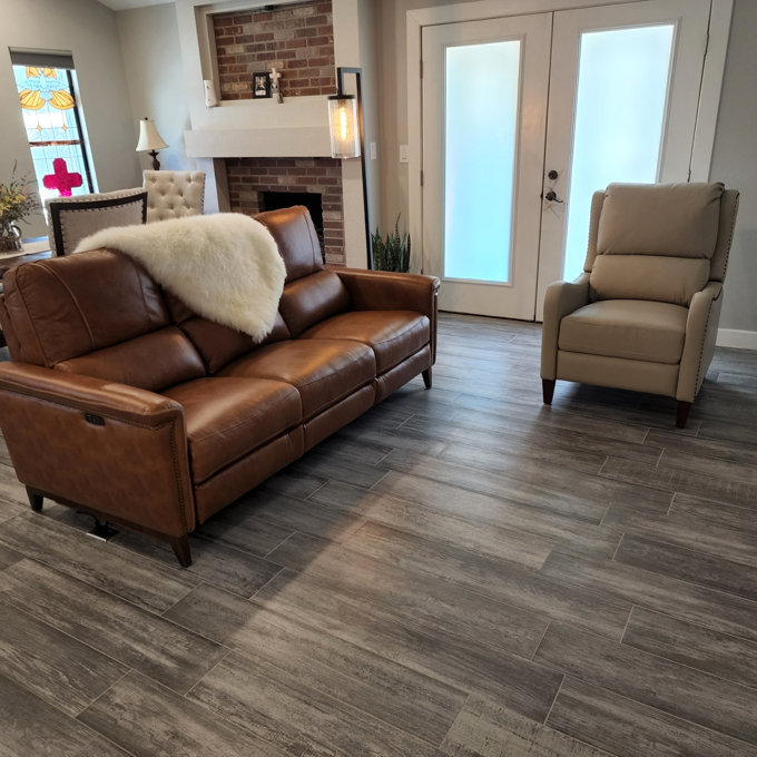 【Furniture】Westmere Leather Recliner