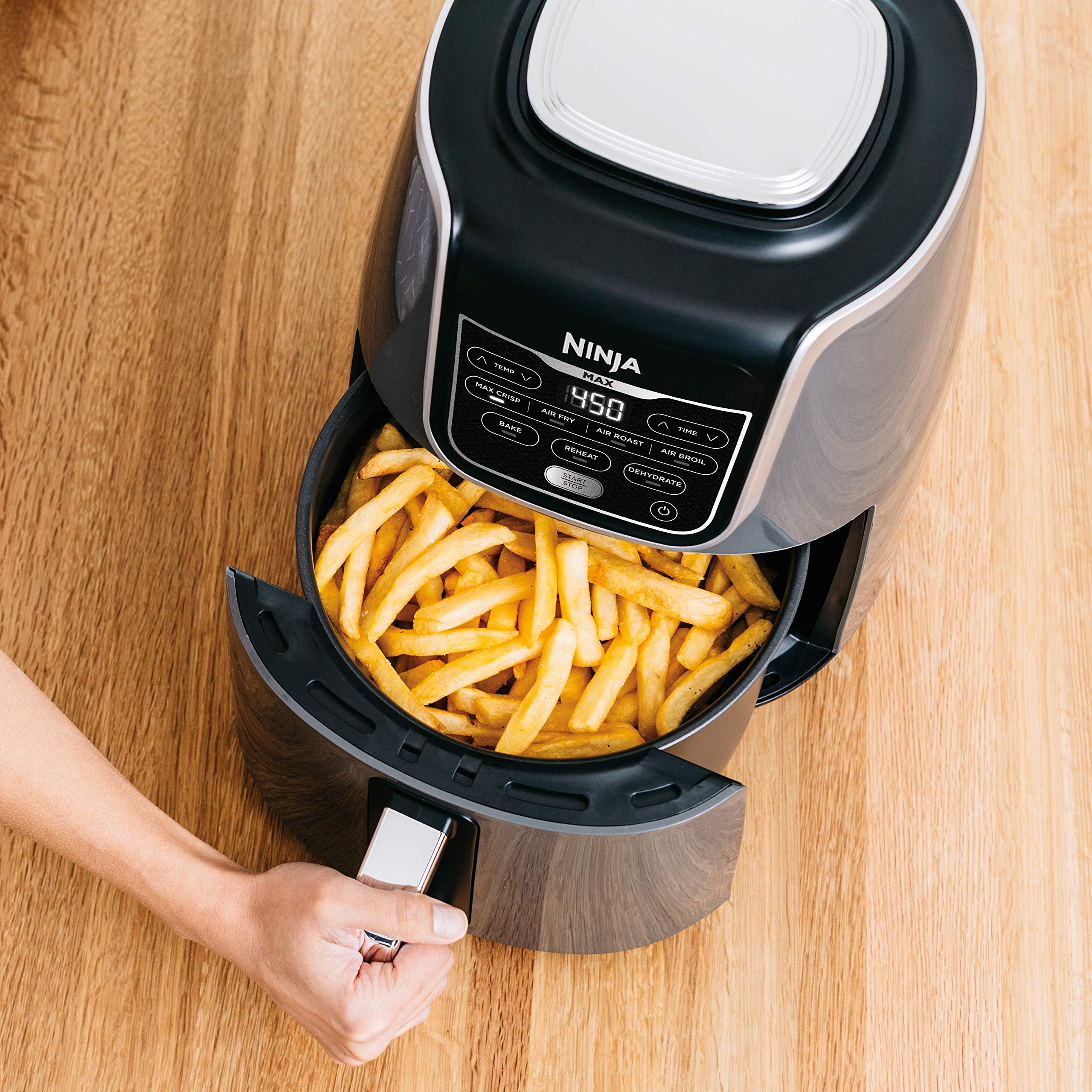 Ninja AF161 Max XL Air Fryer that Cooks, Crisps, Roasts, Bakes, Reheats & Dehydrates, 5.5 Quart