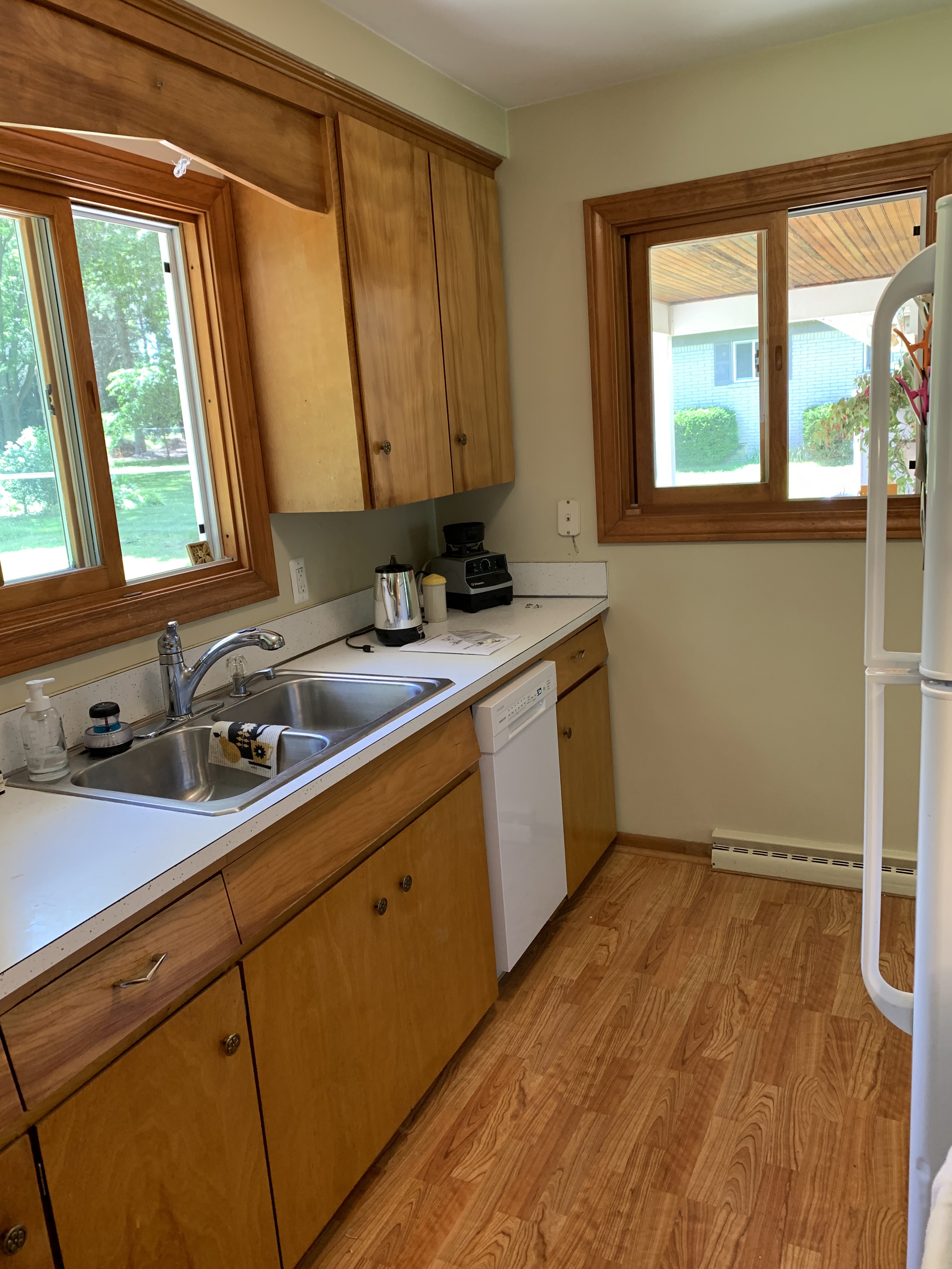 【Appliances】EdgeStar BIDW1802SS 18 Inch Wide 8 Place Setting Energy Star Rated Built-In Dishwasher