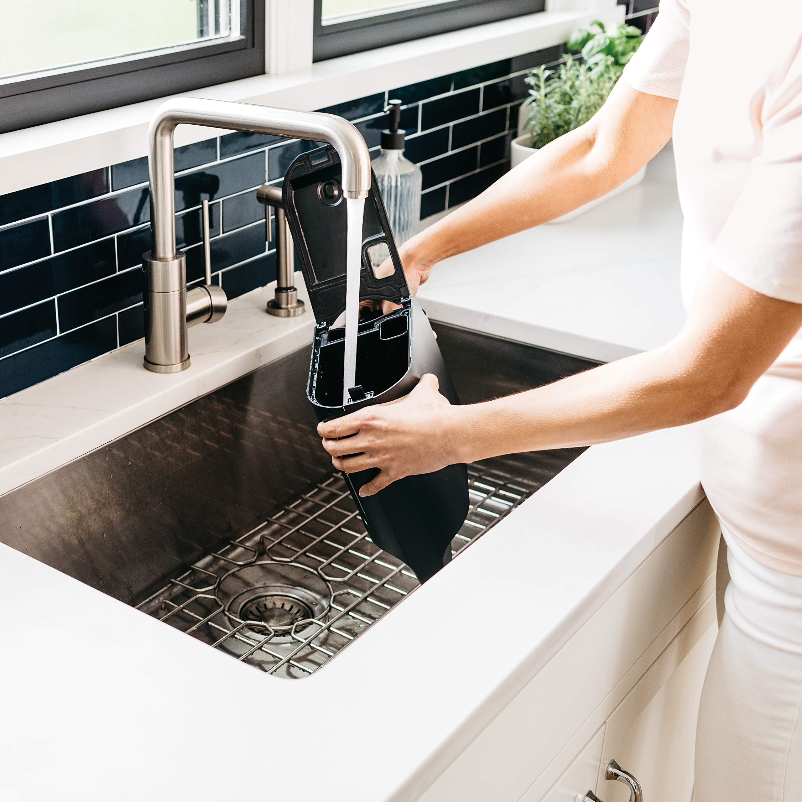 【Appliances】Robot Self-Empty Robot Vacuum, Home Mapping, Self-Cleaning Brushroll, Wi-Fi Connected