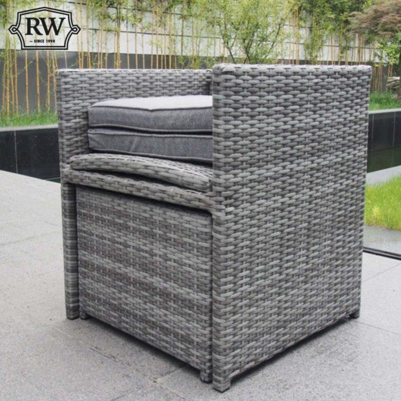 4 Seat Cube Set with Square Table