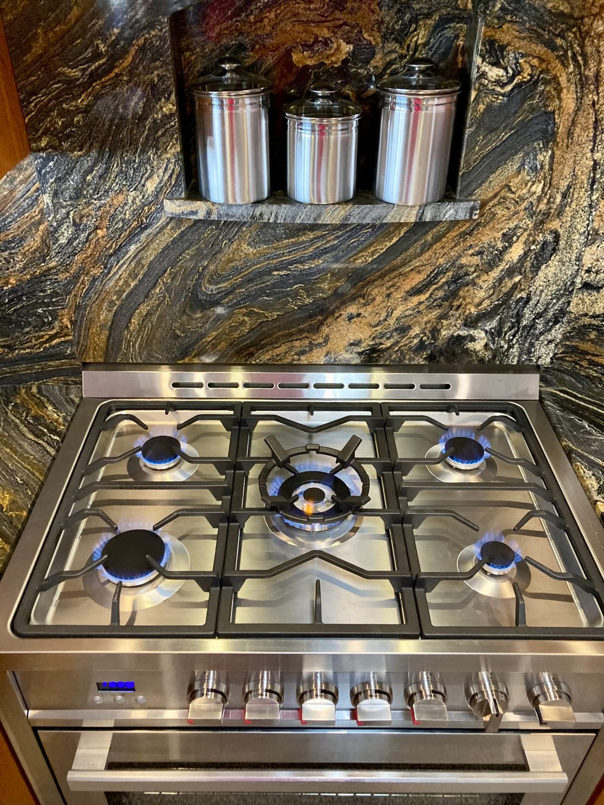 【Appliances】36 in. Gas Range with 5 Burner Cooktop, 3.8 cu. ft. Capacity Rapid Convection Oven with 5 Functions