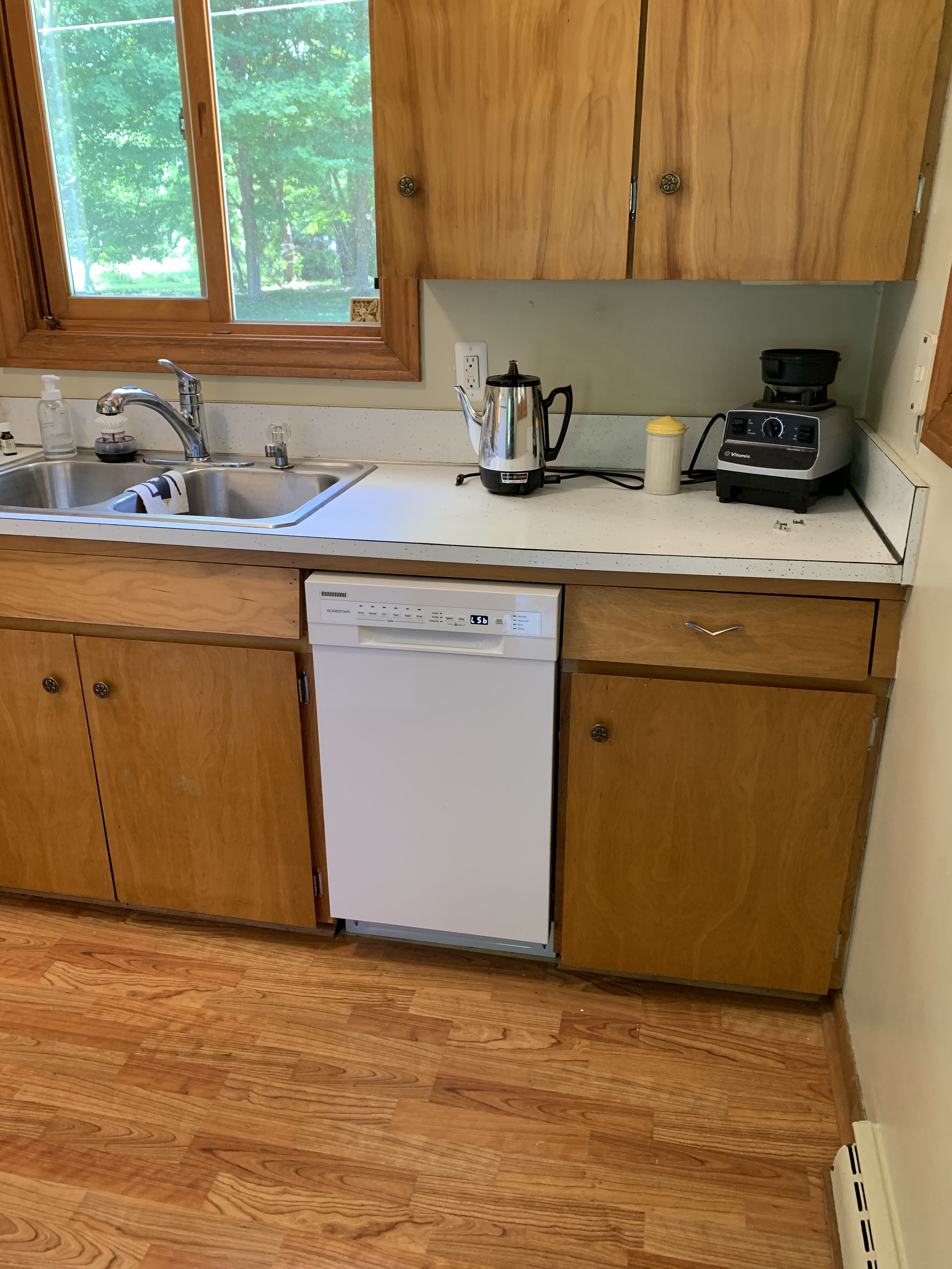 【Appliances】EdgeStar BIDW1802SS 18 Inch Wide 8 Place Setting Energy Star Rated Built-In Dishwasher