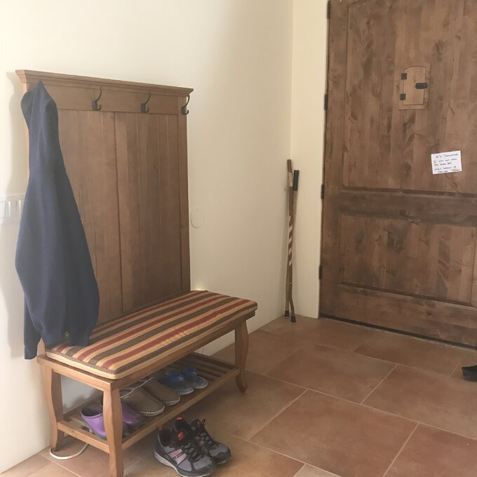 【Furniture】Bernnadette 40'' Wide Pine Solid Wood Hall Tree with Bench