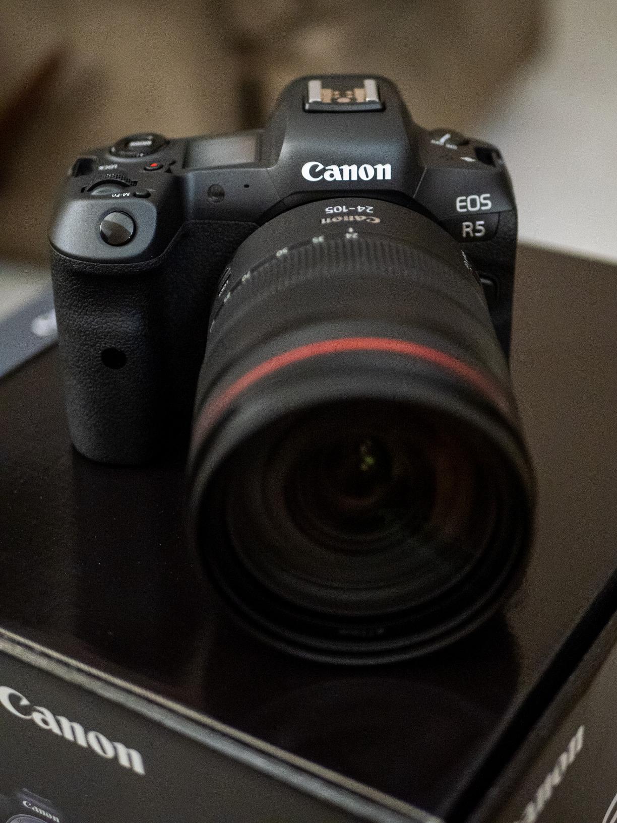 【Electronics】Canon EOS R5 Full-Frame Mirrorless Camera w/ RF24-105mm F4 L is USM Lens Kit - 8K Video(Body + Lens)