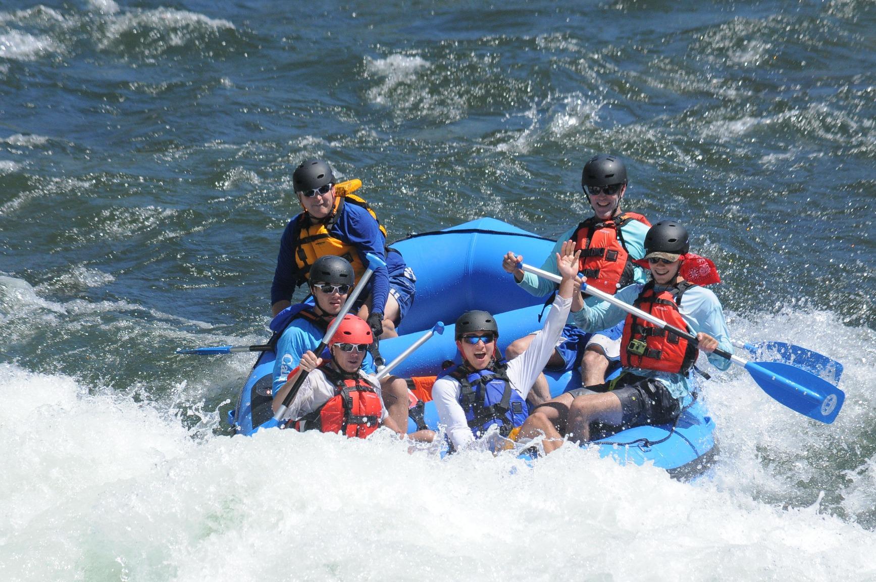 【Sports&Outdoors】1.2mm PVC 15ft Infltable White Water River Raft Floating Raft Tubes Boats