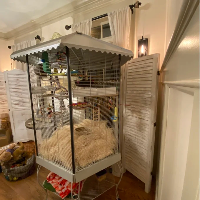 【Pet】Franconia 79'' Iron Pointed Top Flight Cage with Wheels