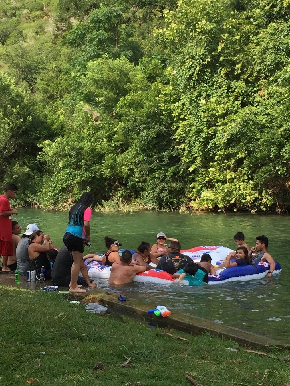 【Sports&Outdoors】World of Watersports Tube A Rama Floating Island 10 Person Inflatable Floating Island