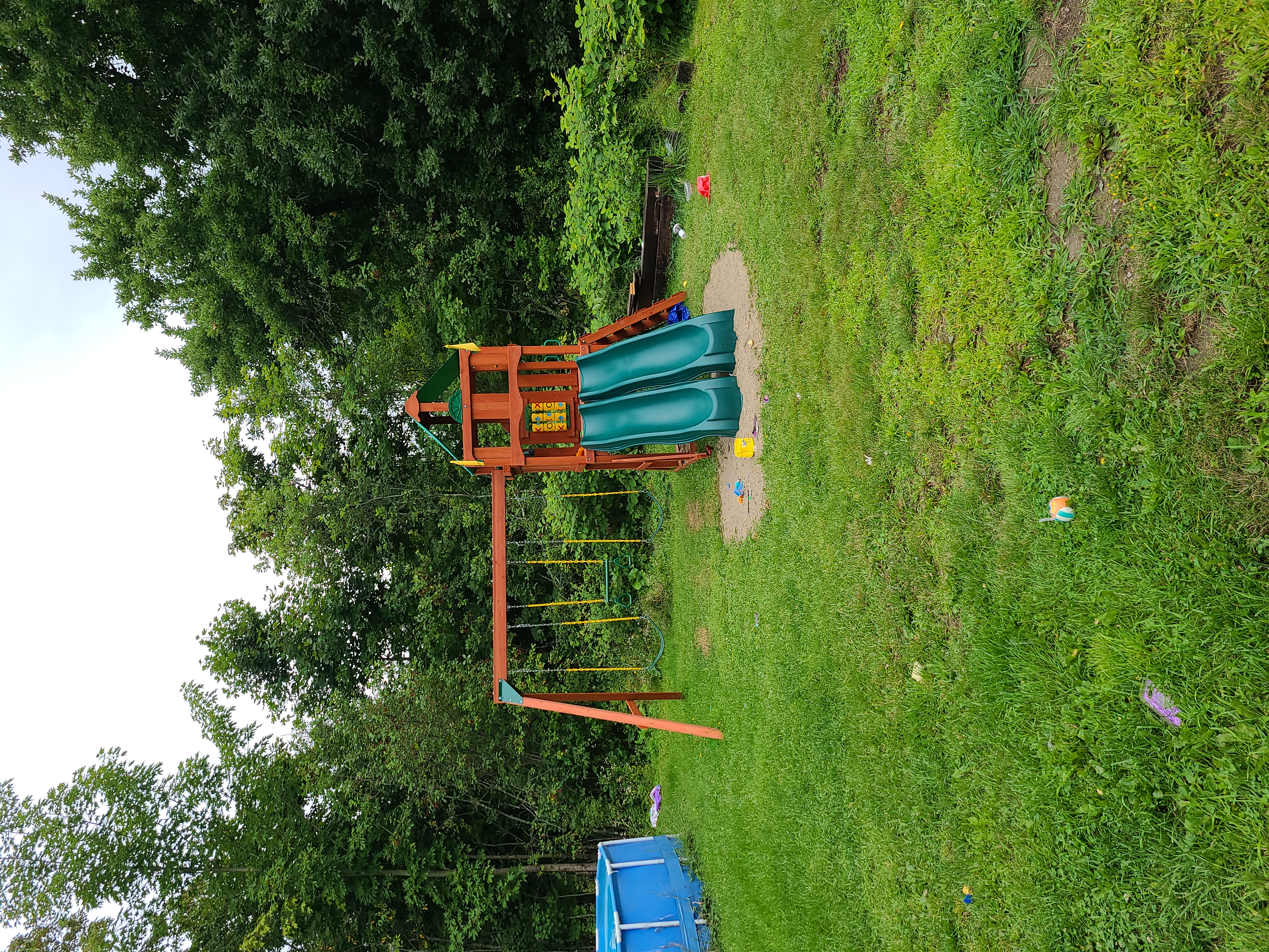 【Baby&Kids】Deluxe Wooden Swing Set with Vinyl Canopy Roof, Dual Wave Slides, and Rock Climbing Wall