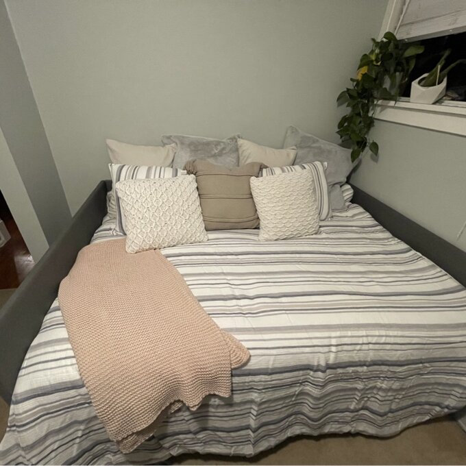 【Furniture】Chadlee Upholstered Daybed