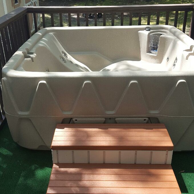 【Sports&Outdoors】Aquarest Spas, 5 - Person 29 - Jet Square Plug And Play Hot Tub with Ozonator