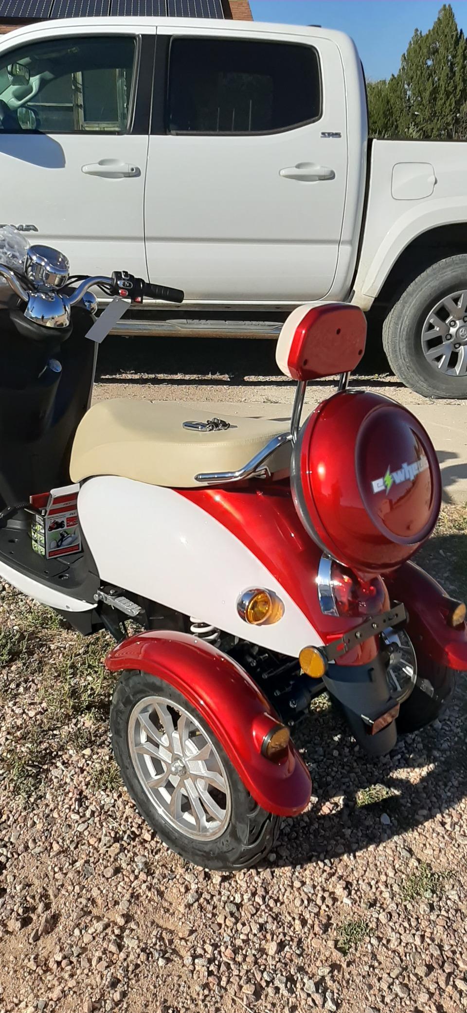 【Sports&Outdoors】EWheels EW-11 Sports Mobility Recreational Euro Type Scooter 3 Wheels