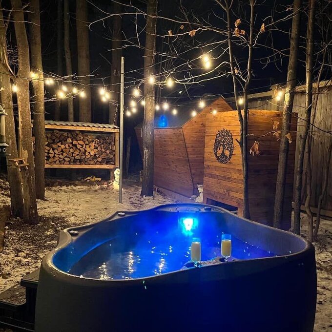 【Sports&Outdoors】Aquarest Spas, 2 - Person 20 - Jet Oval Plug And Play Hot Tub with Ozonator