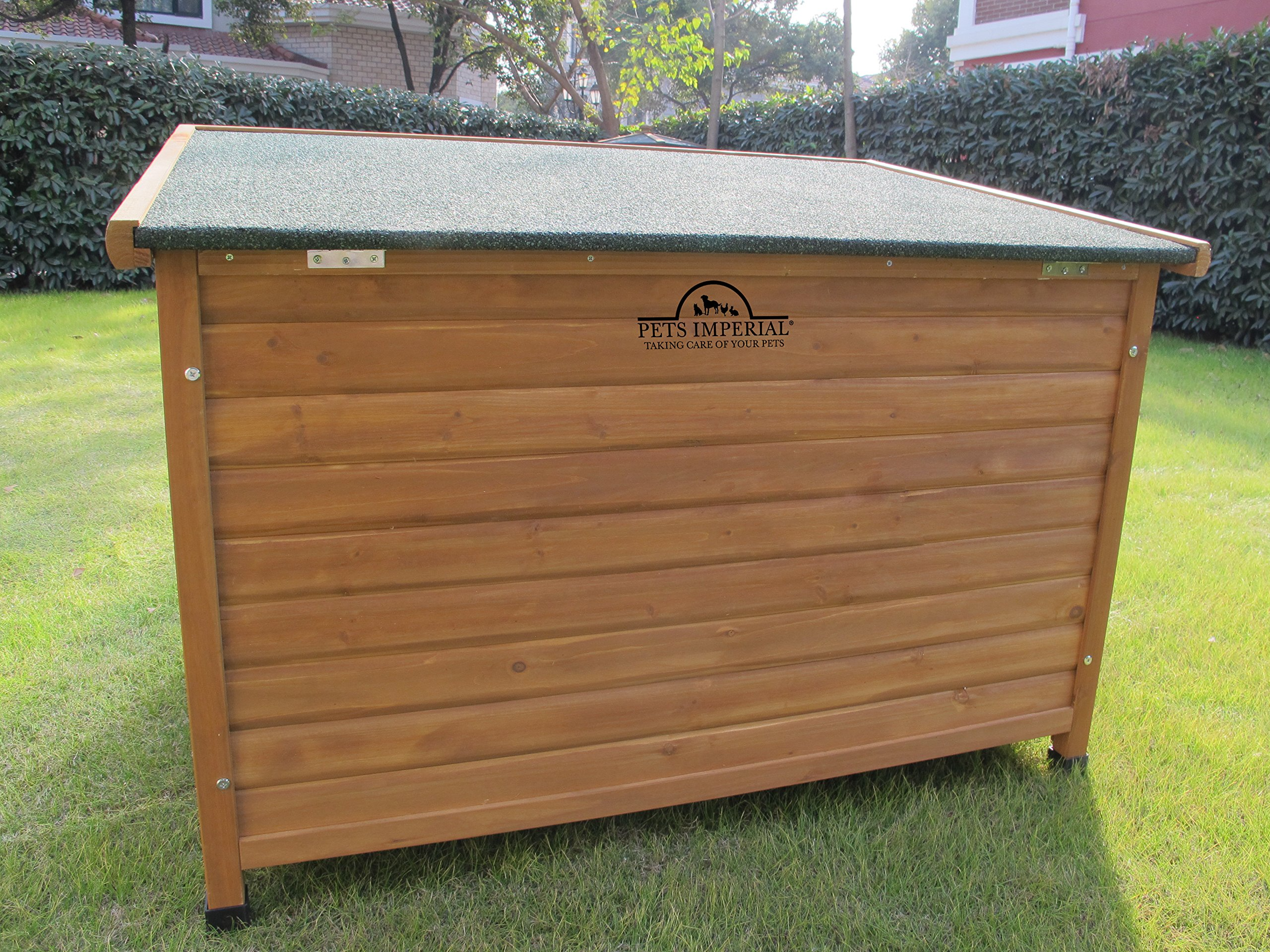 【Pet】XL Insulated Wooden Dog Kennel Cedar Color with Support Rails and Removable Floor