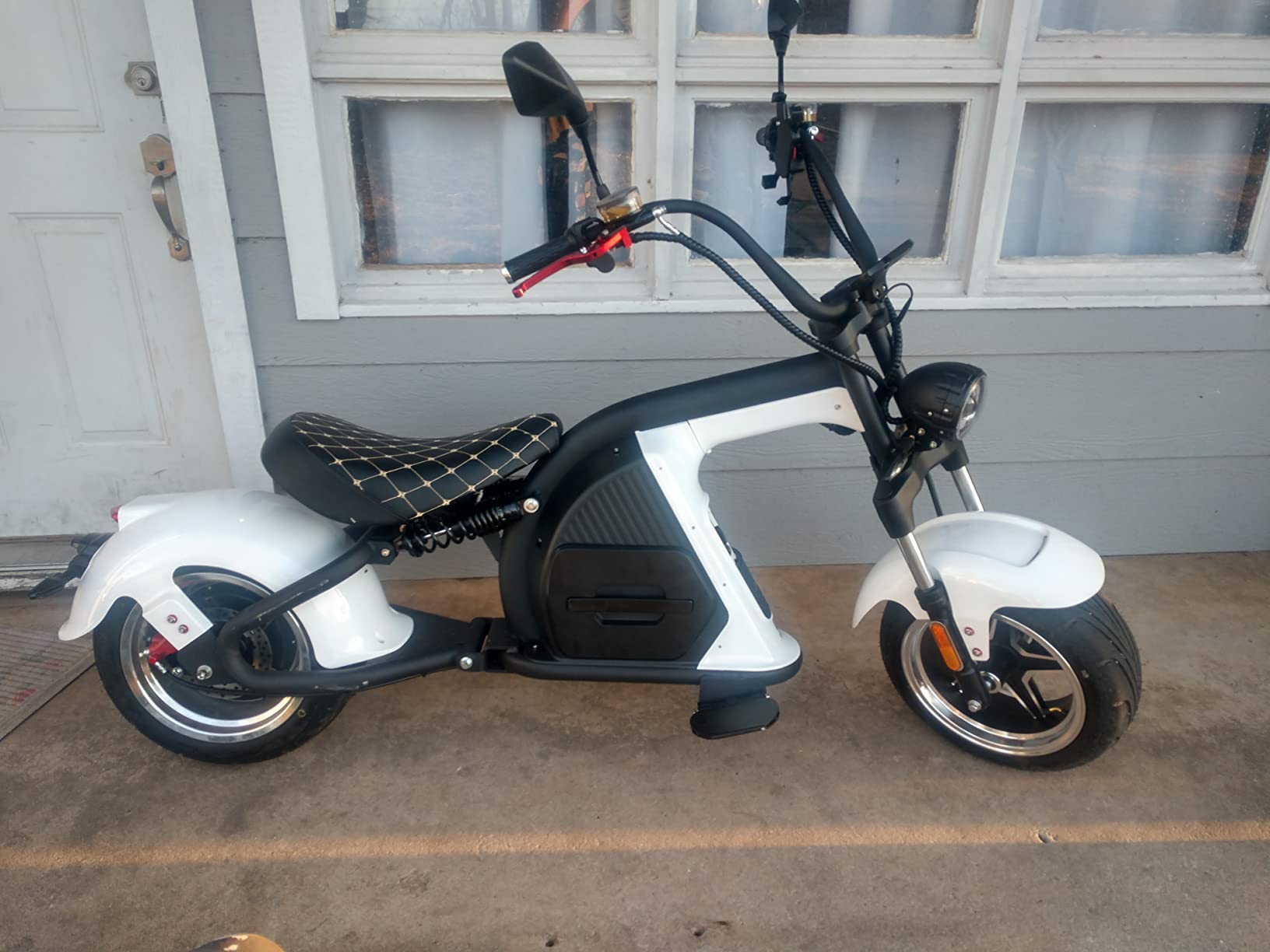 【Sports&Outdoors】Eahora M8 2000W 37MPH Electric Moped for Adults Street Legal, 60V 30Ah