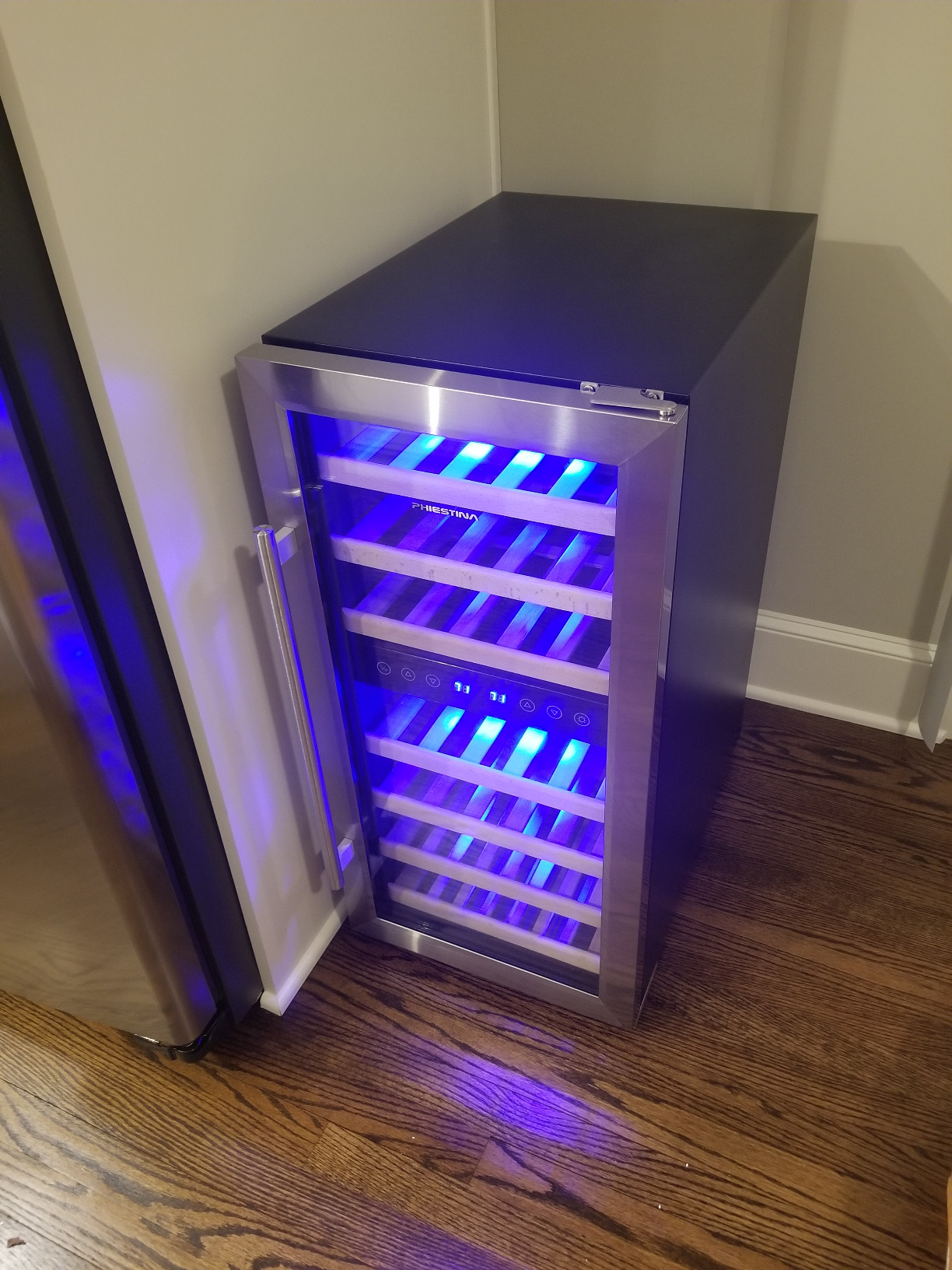 【Appliances】Phiestina 24 Inch Under Counter Wine Cooler - 46 Bottle Built-In Dual Zone Compressor Wine Refrigerator