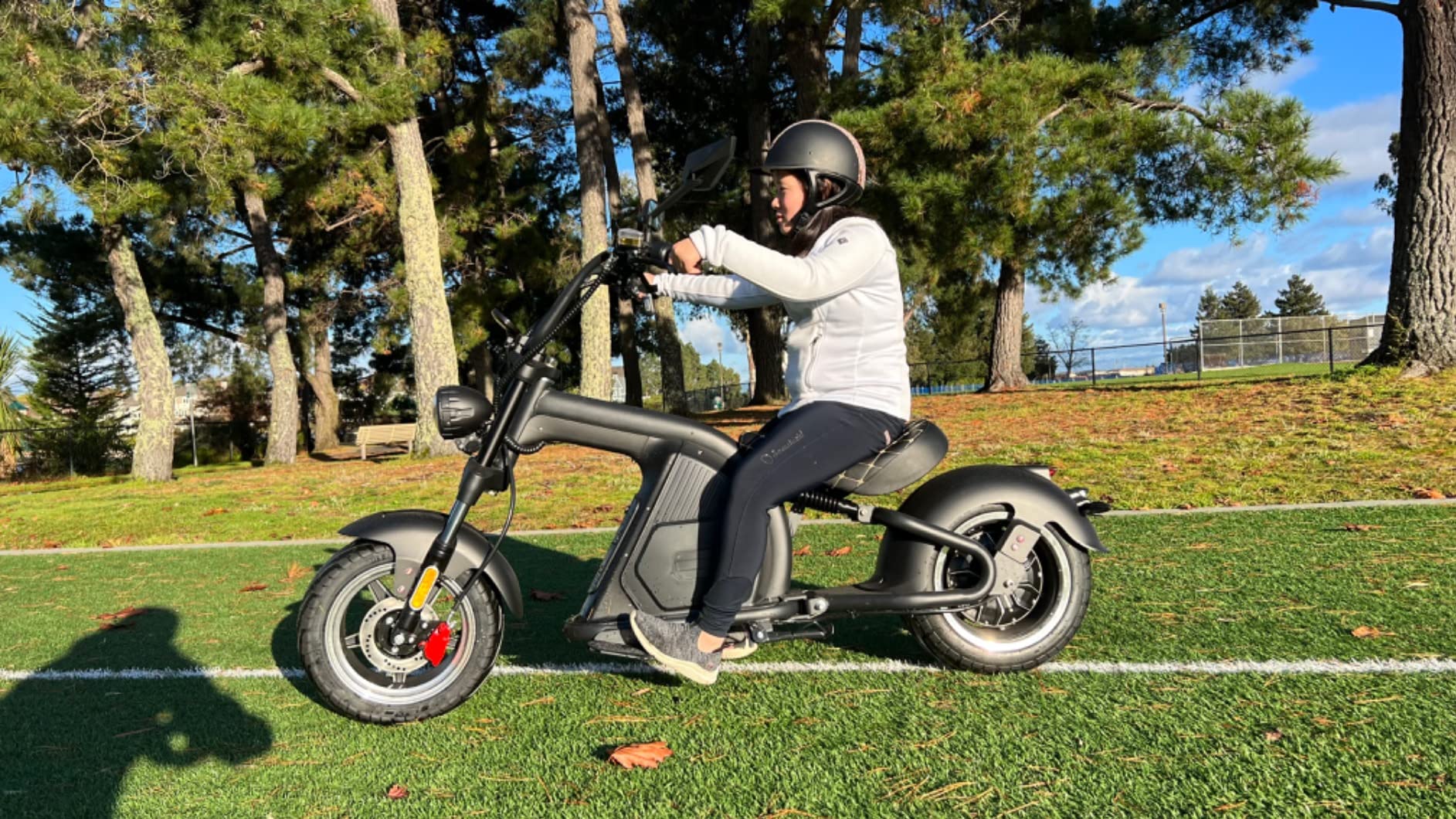 【Sports&Outdoors】Eahora M8 2000W 37MPH Electric Moped for Adults Street Legal, 60V 30Ah