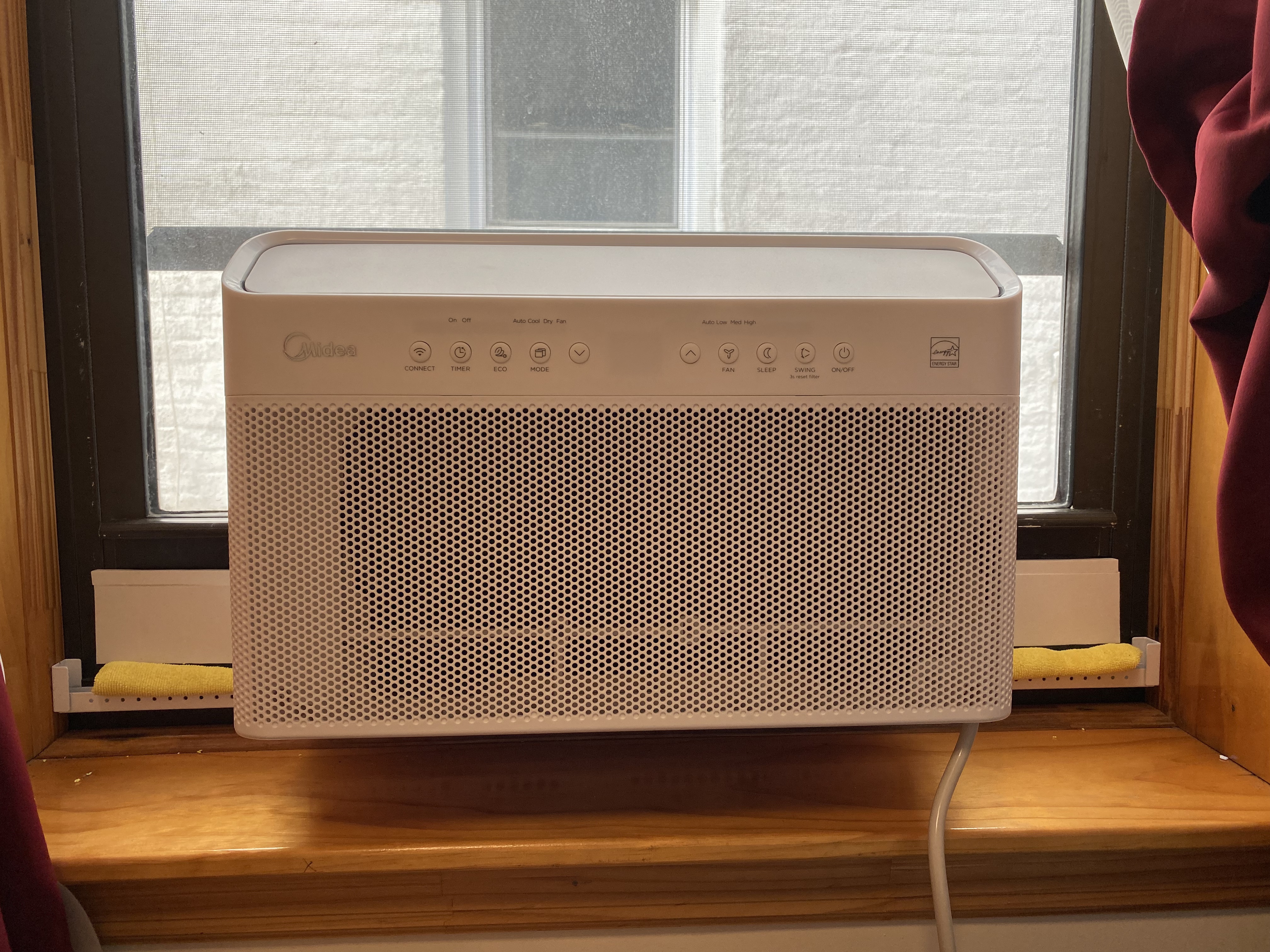 【Appliances】Midea 12,000 BTU U-Shaped Smart Inverter Window Air Conditioner–Cools up to 550 Sq. Ft.