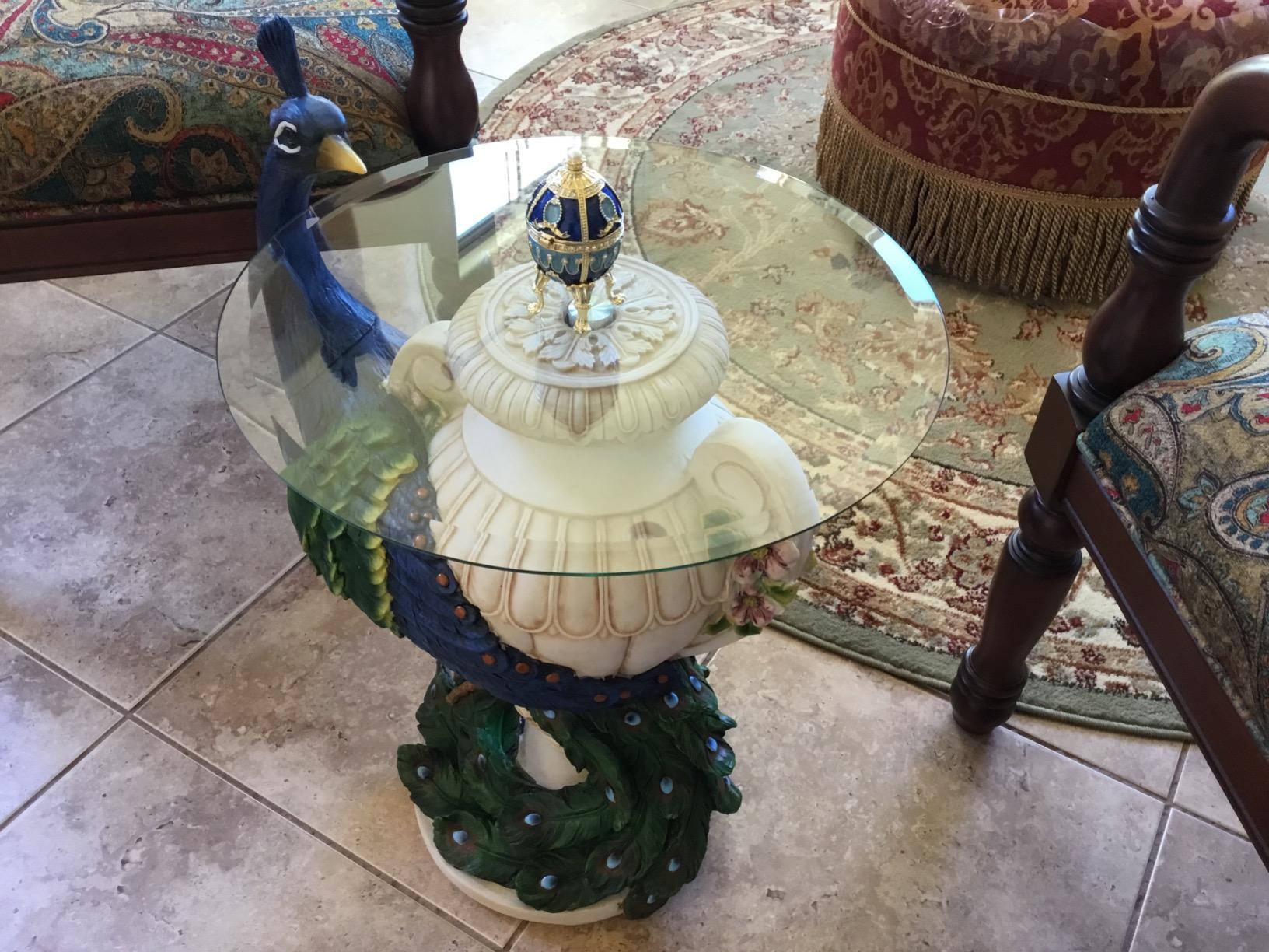 【Furniture】Staverden Castle Peacock Glass Topped Side Table, 25 Inch, Full Color