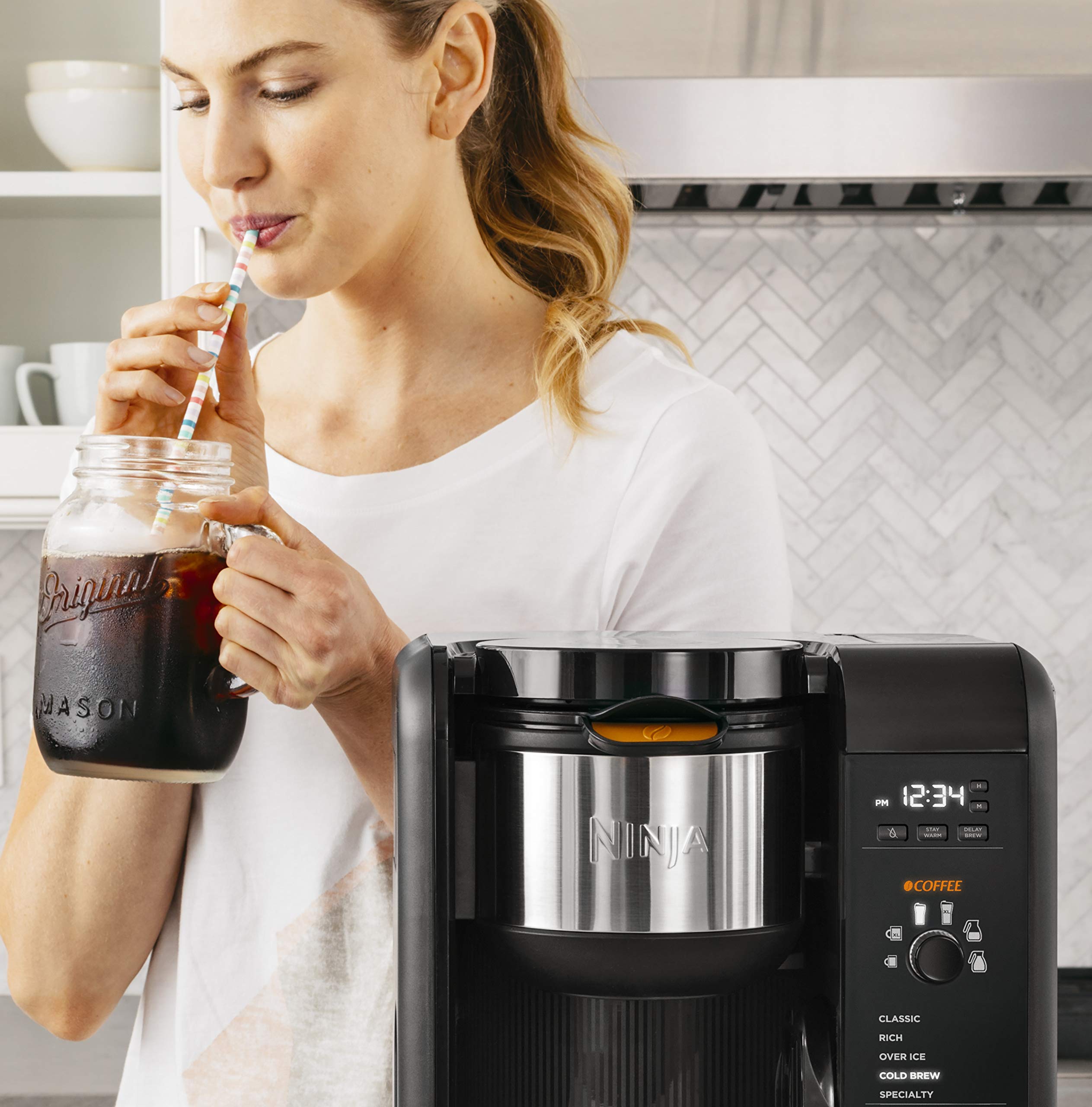 【Appliances】Hot & Cold Brewed System, Auto-iQ Tea & Coffee Maker with Frother, Coffee & Tea Baskets