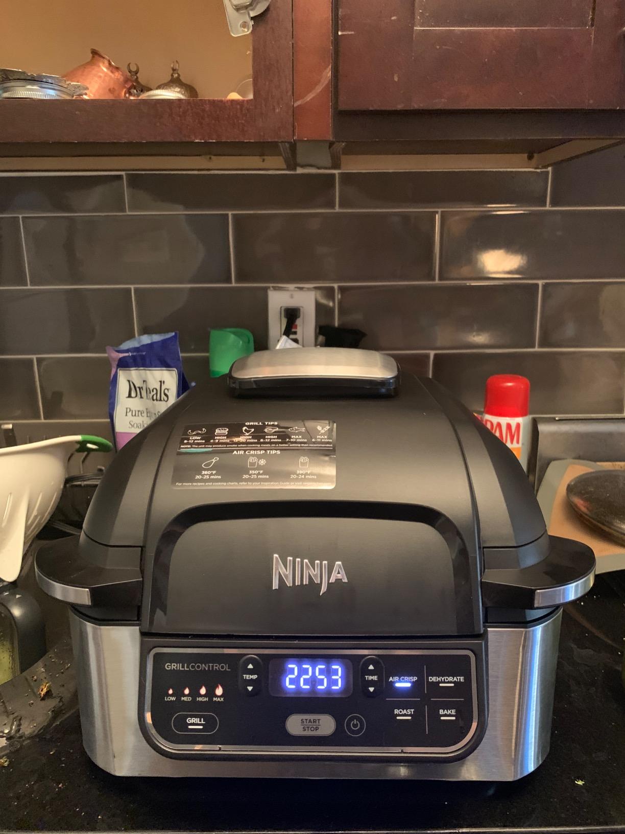 【Appliances】Ninja AG301 Foodi 5-in-1 Indoor Grill with Air Fry, Roast, Bake & Dehydrate